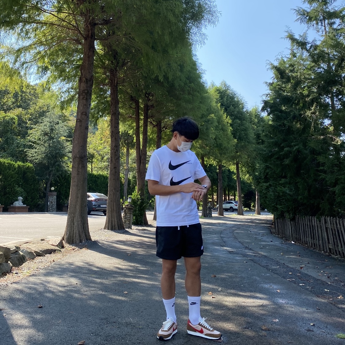 (W) Nike Daybreak Shimmer University Red 착용 스타일