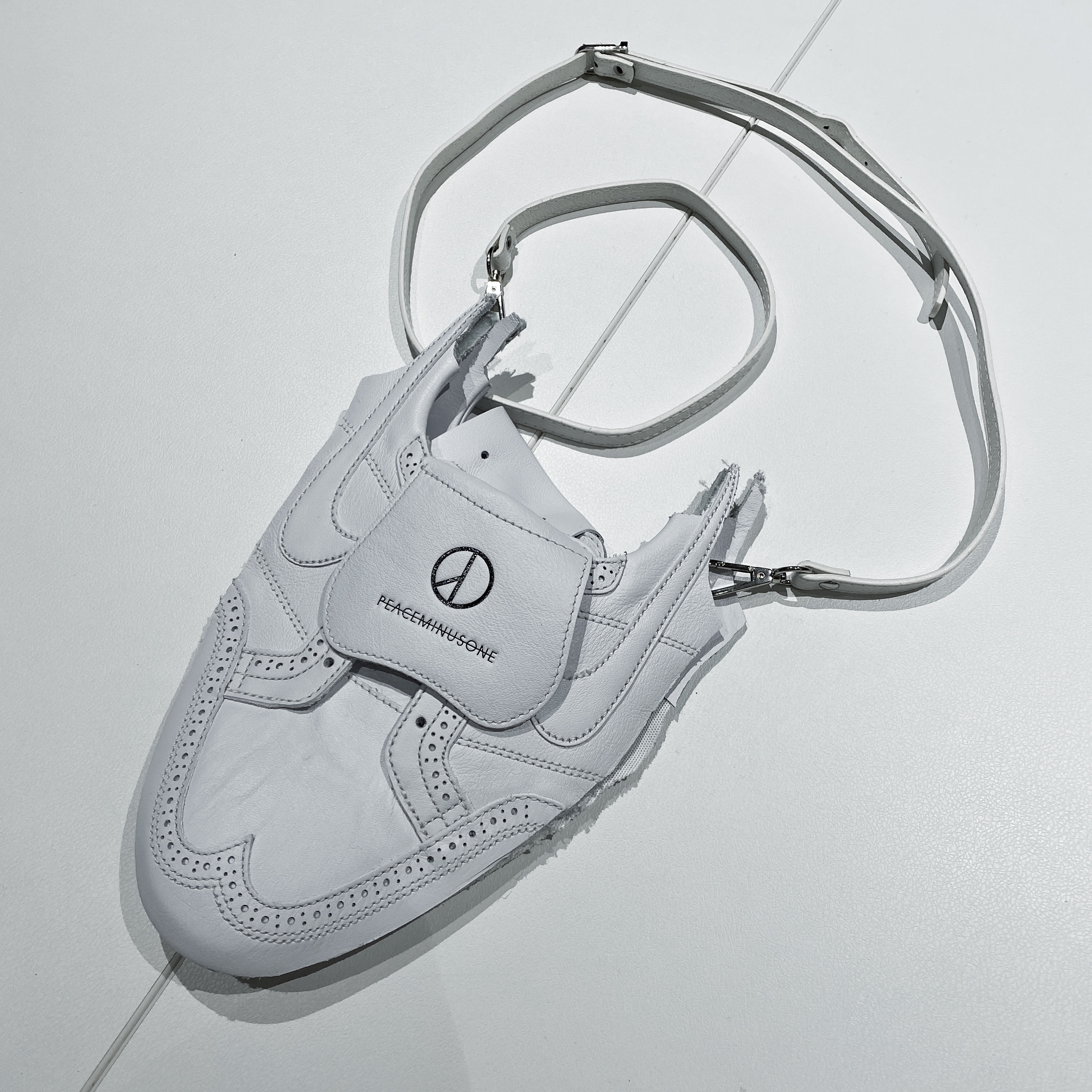 Nike x Peaceminusone Kwondo1 White 착용 스타일 - 1