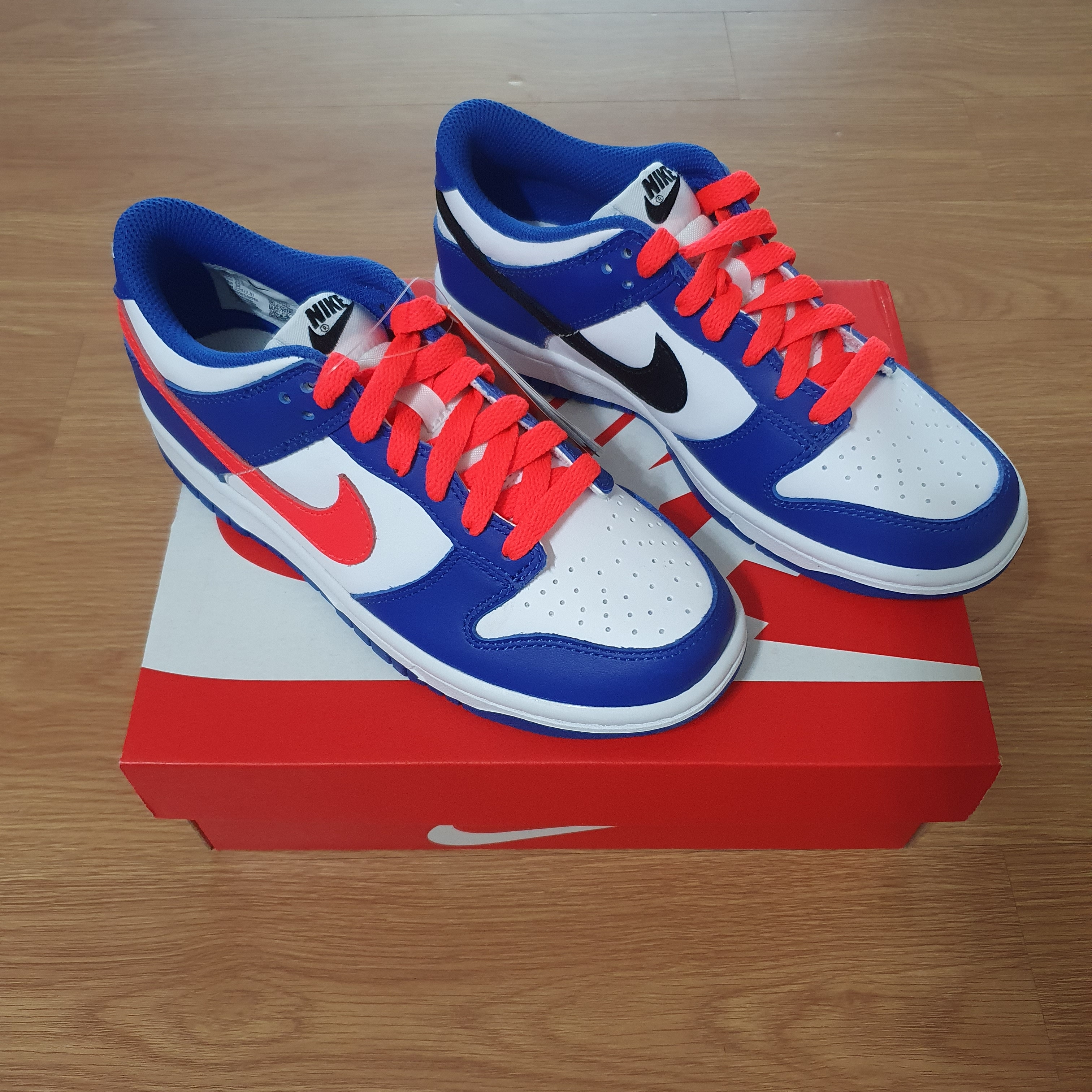 (GS) Nike Dunk Low Bright Crimson Game Royal 착용 스타일 - 3