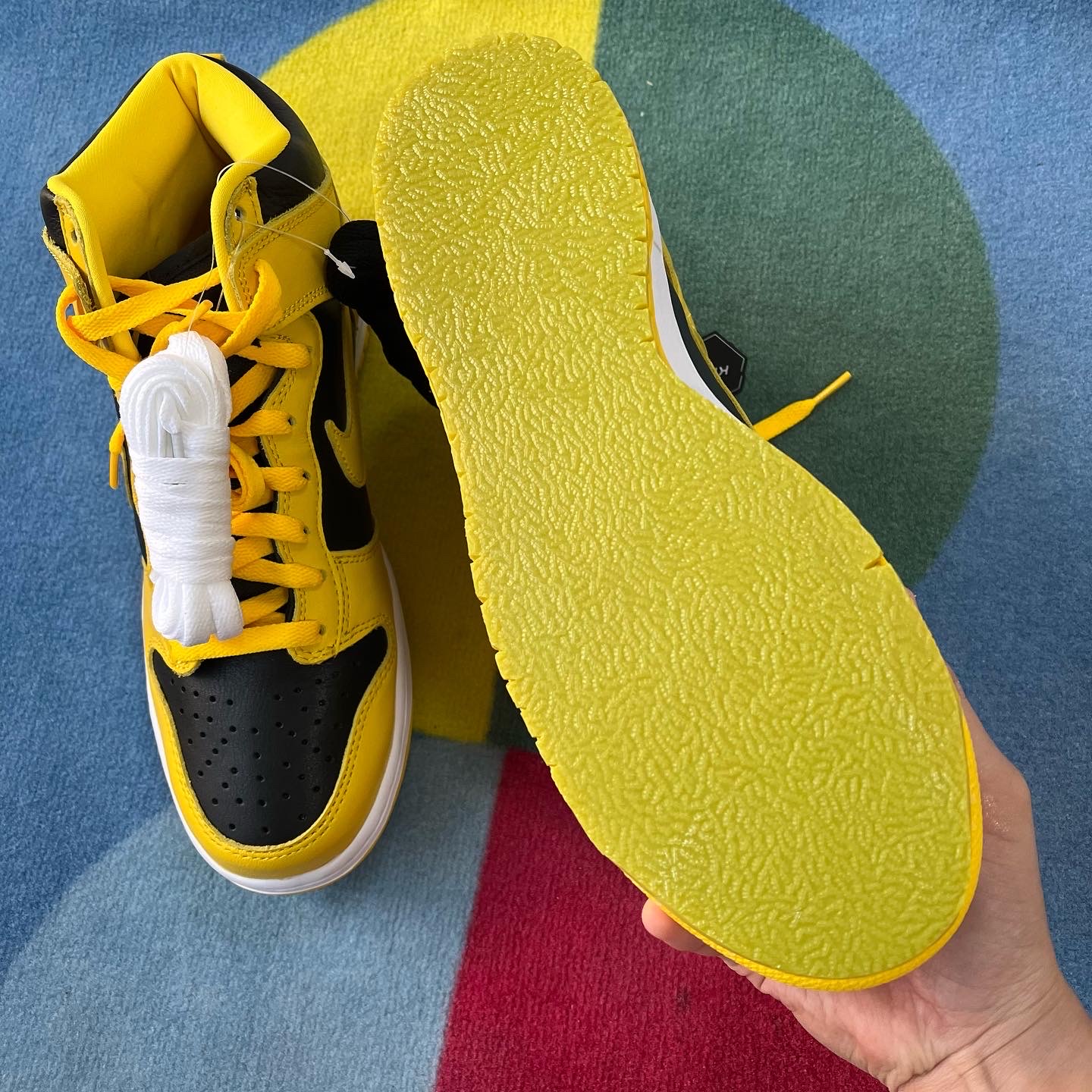 Nike Dunk High SP Varsity Maize 착용 스타일 - 2