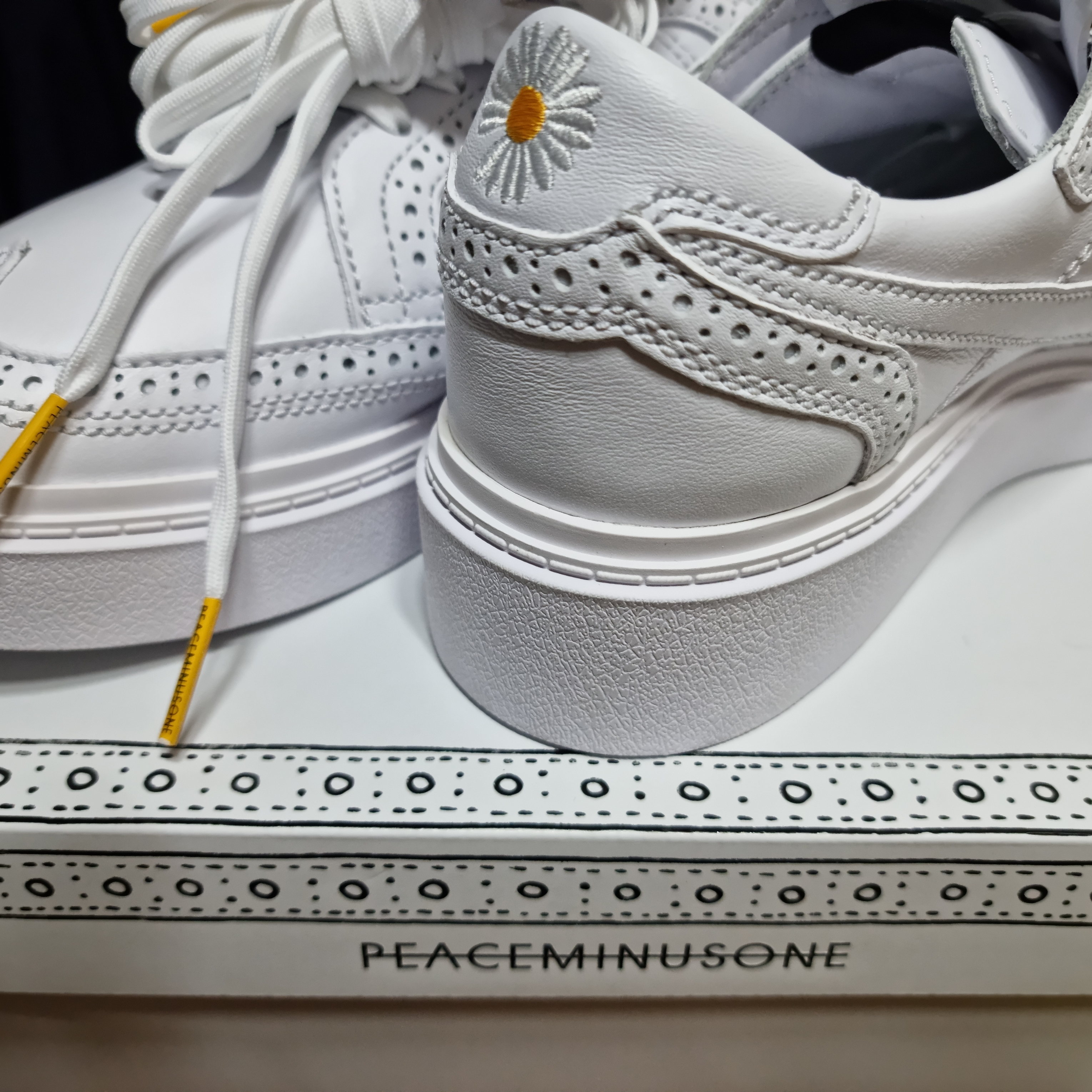 Nike x Peaceminusone Kwondo1 White 착용 스타일 - 3