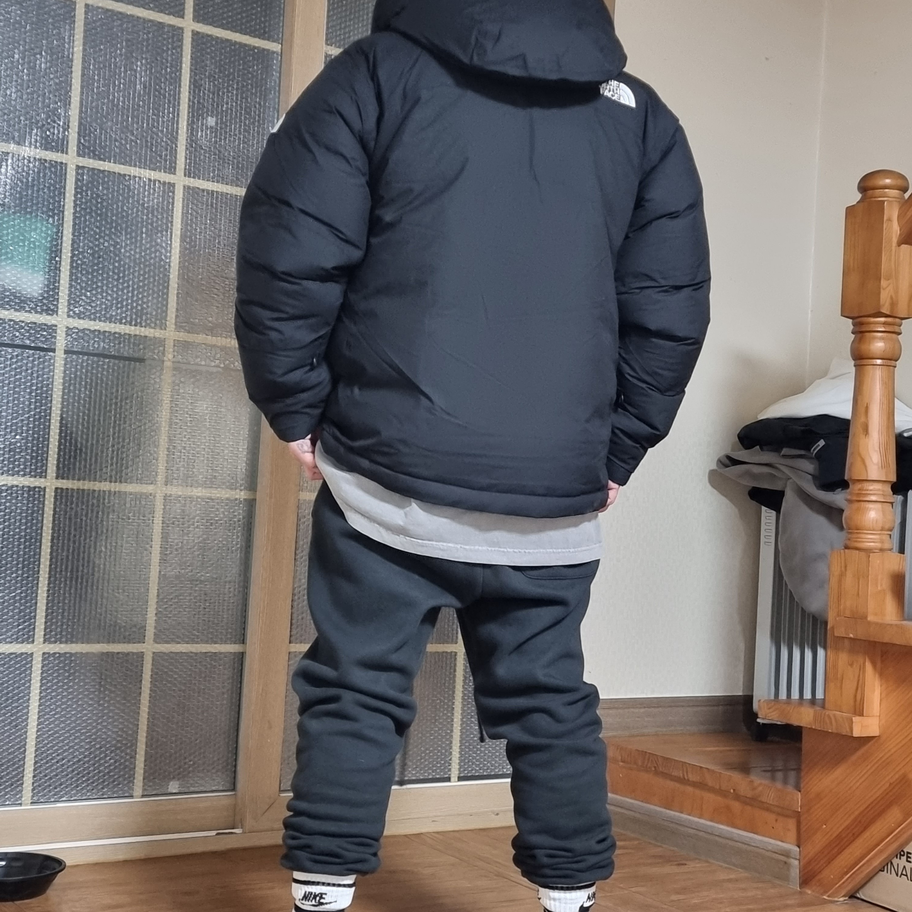 Essentials Sweatpants Dark Slate/Black 2020 착용 스타일