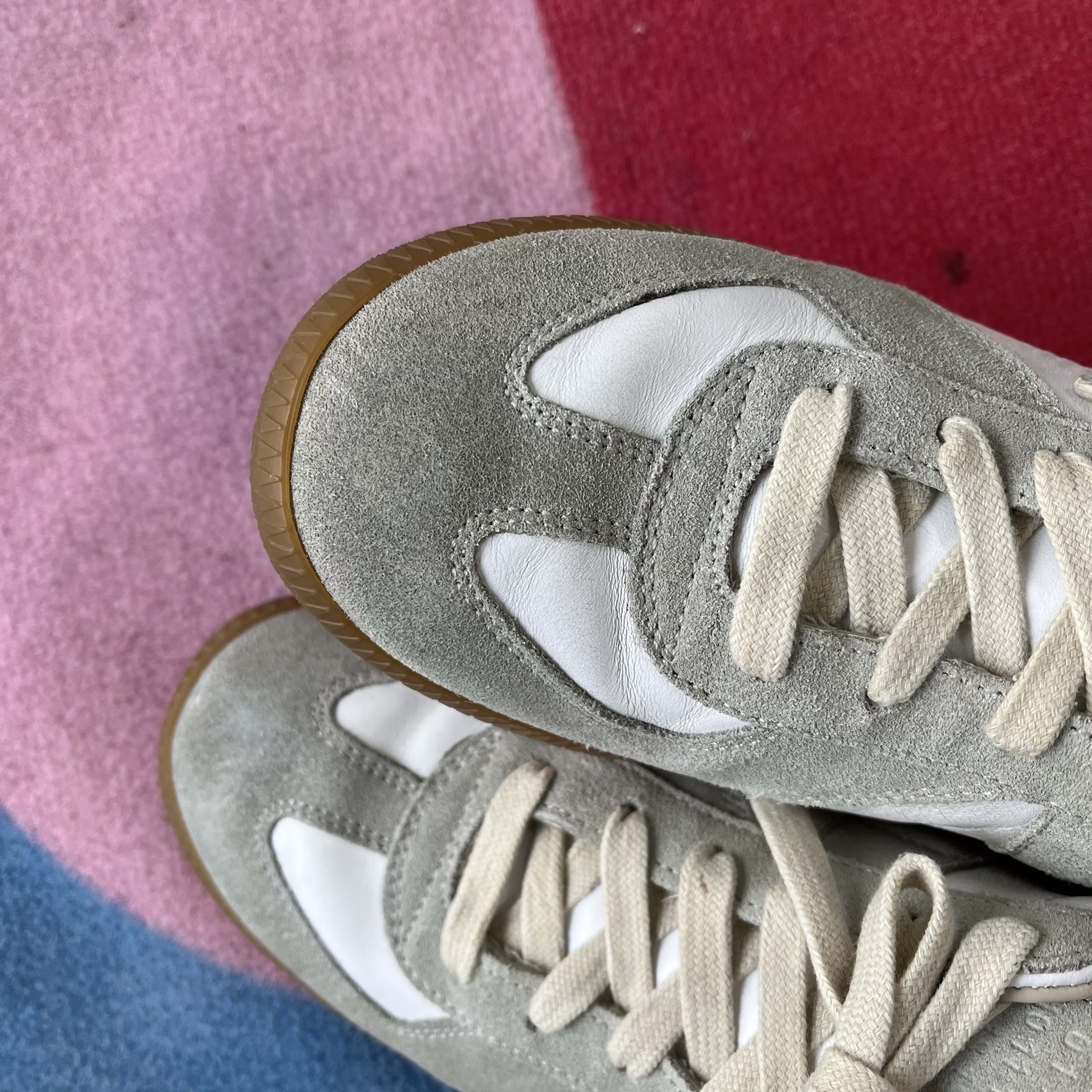 Maison Margiela Calfskin Replica Sneakers 착용 스타일 - 4