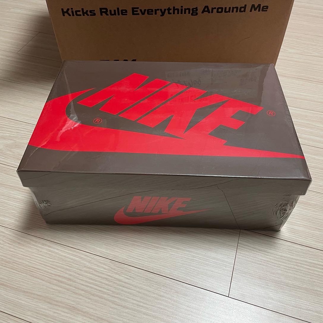 Jordan 1 x Travis Scott Retro High OG SP Mocha 착용 스타일 - 1