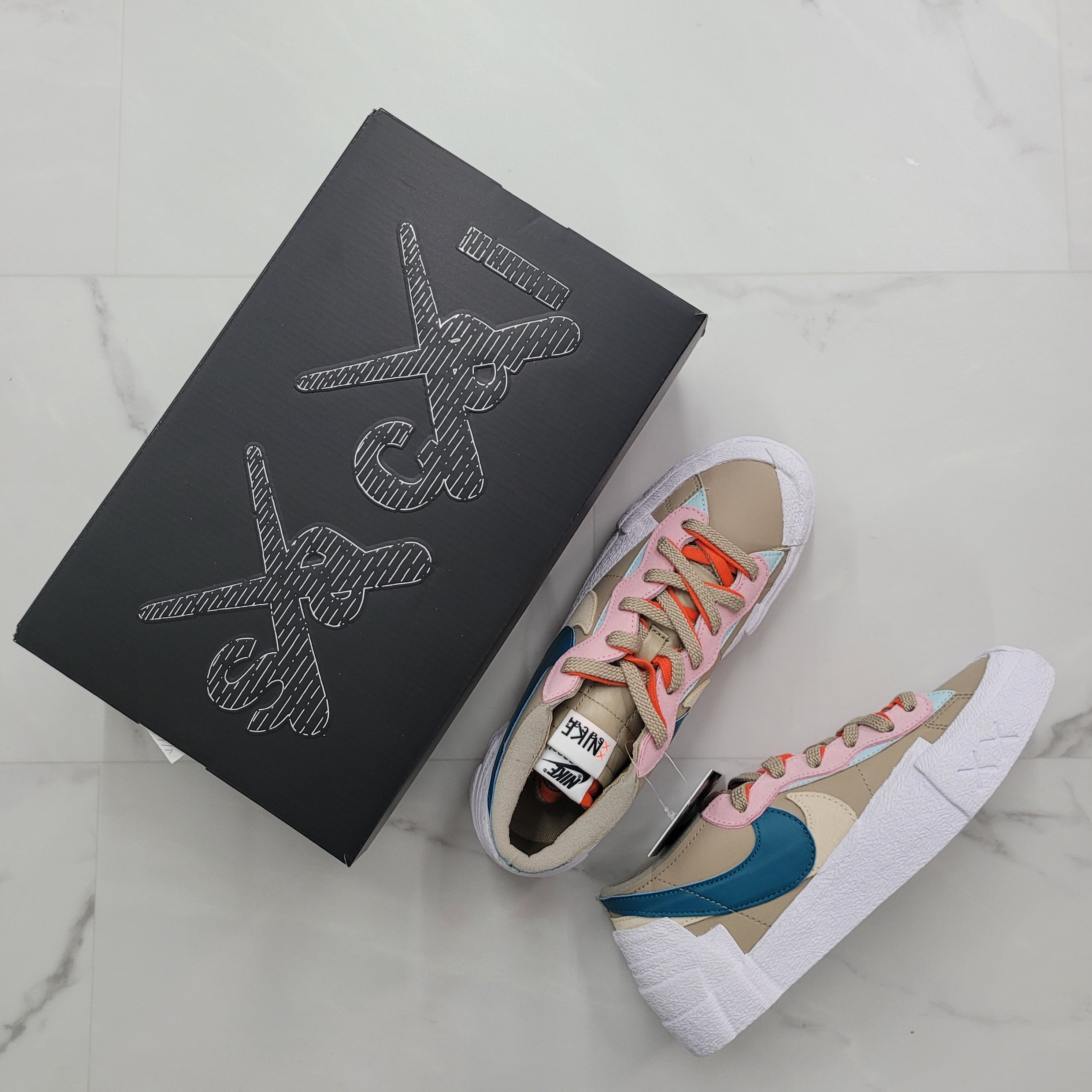 Nike x Sacai x Kaws Blazer Low Reed 착용 스타일