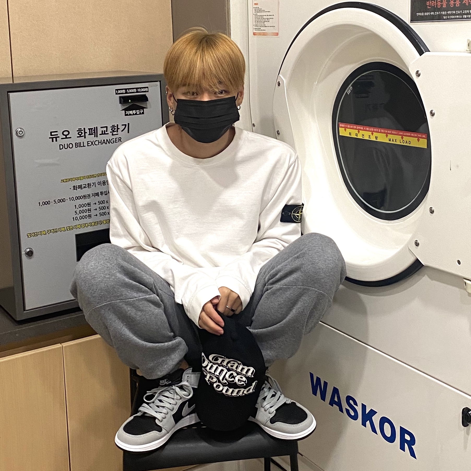 Stone Island 64450 Long Sleeve Crewneck Sweatshirt White - 21SS, Jordan 1 Retro High OG Shadow 2.0 착용 스타일 - 1