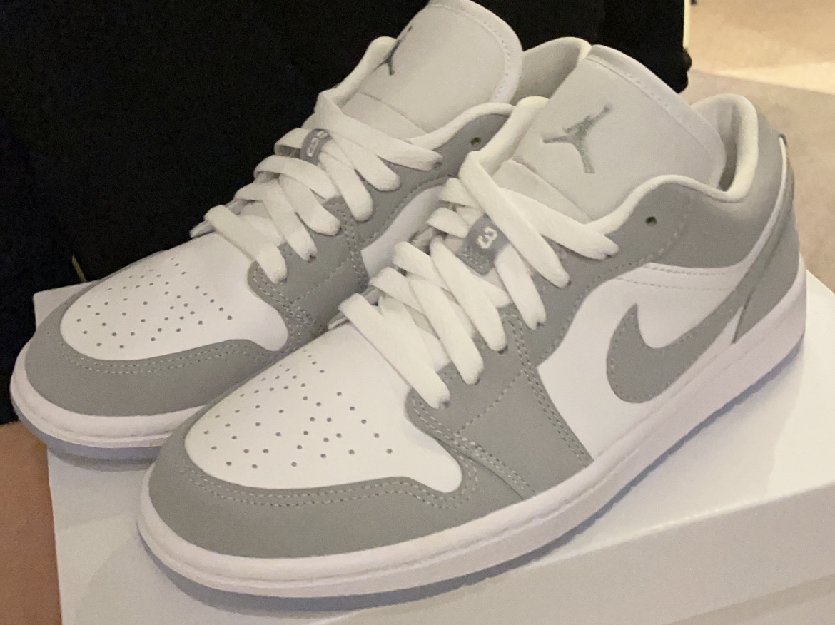 (W) Jordan 1 Low White Wolf Grey 착용 스타일