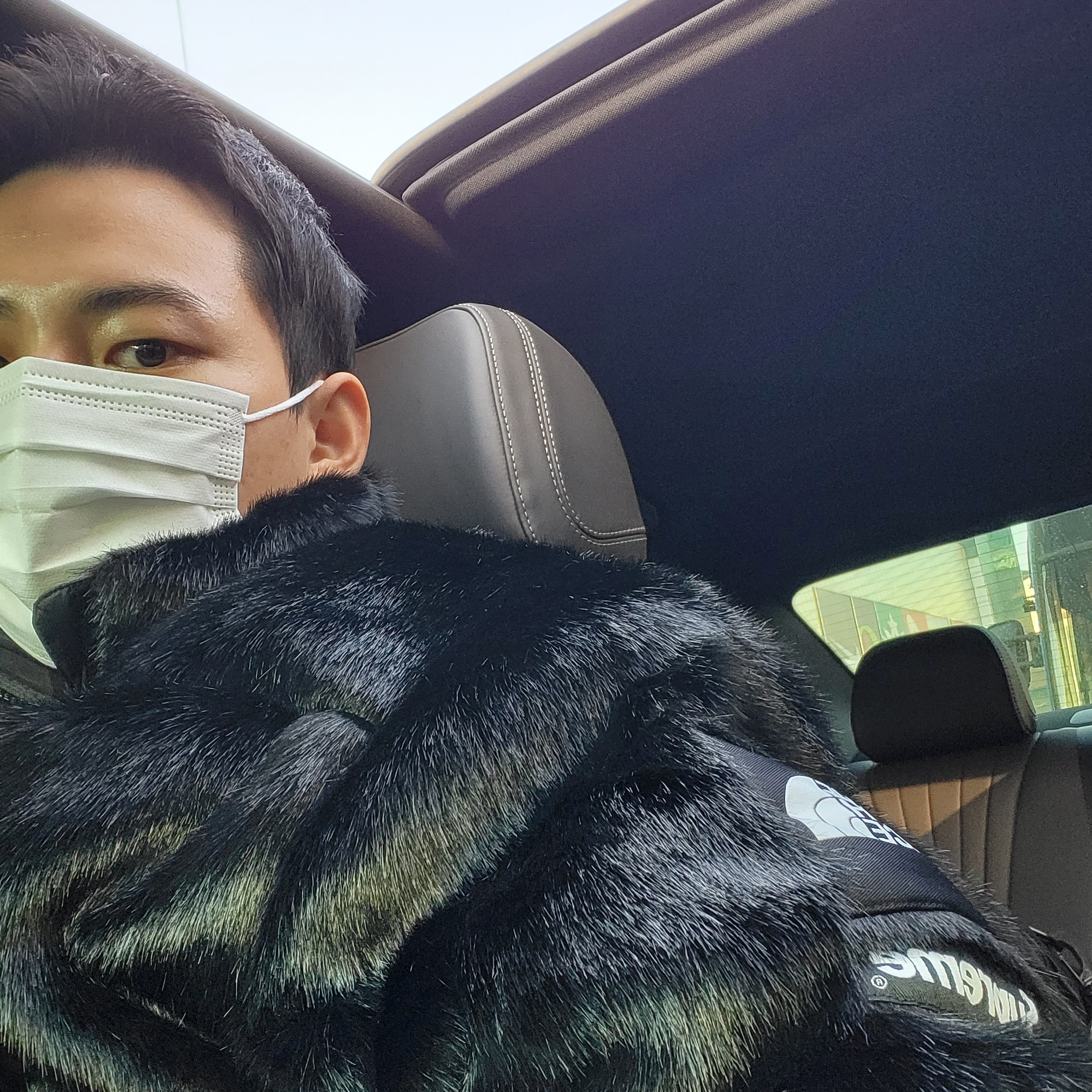 Supreme x The North Face Faux Fur Nuptse Jacket Black - 20FW 착용 스타일