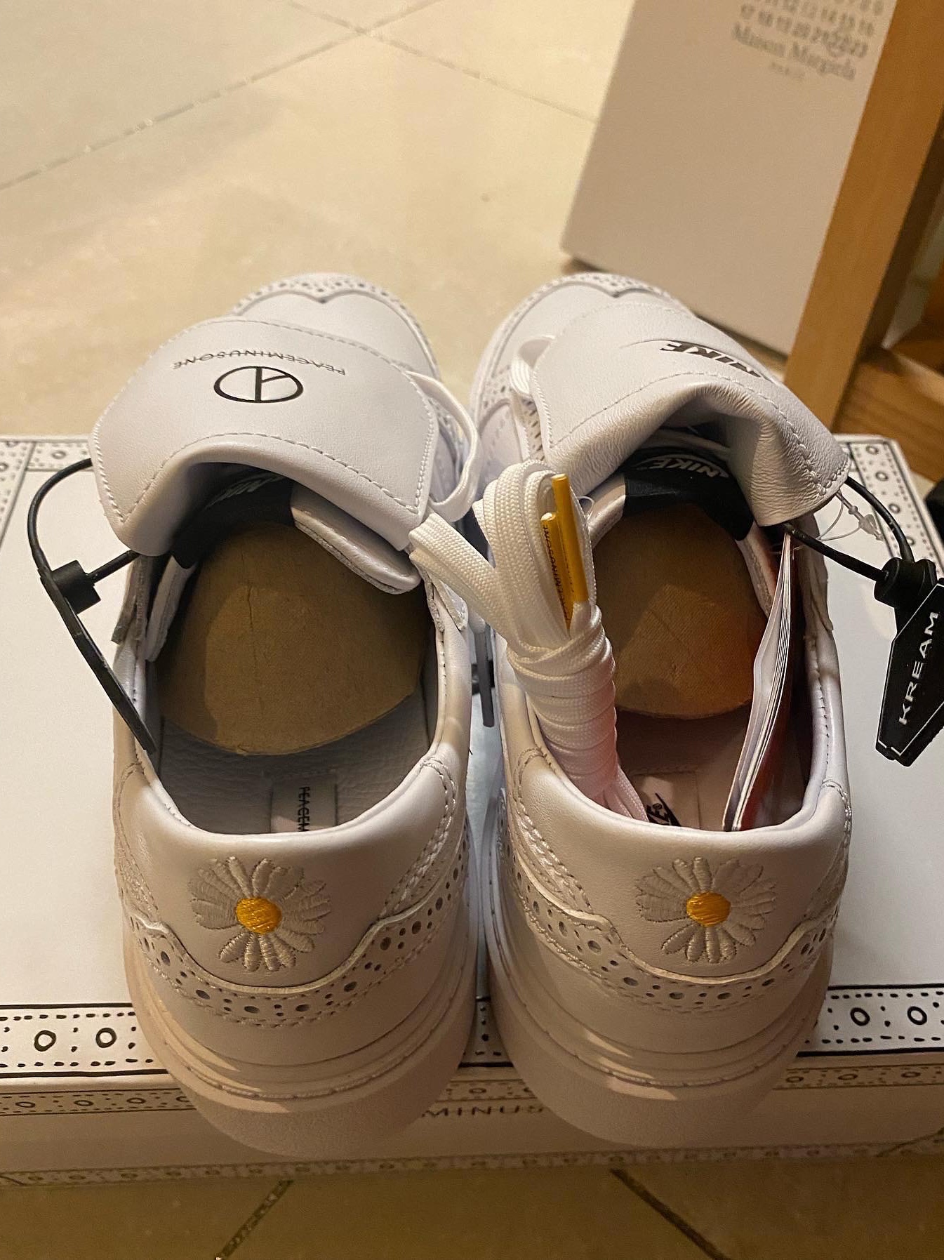 Nike x Peaceminusone Kwondo1 White 착용 스타일 - 3