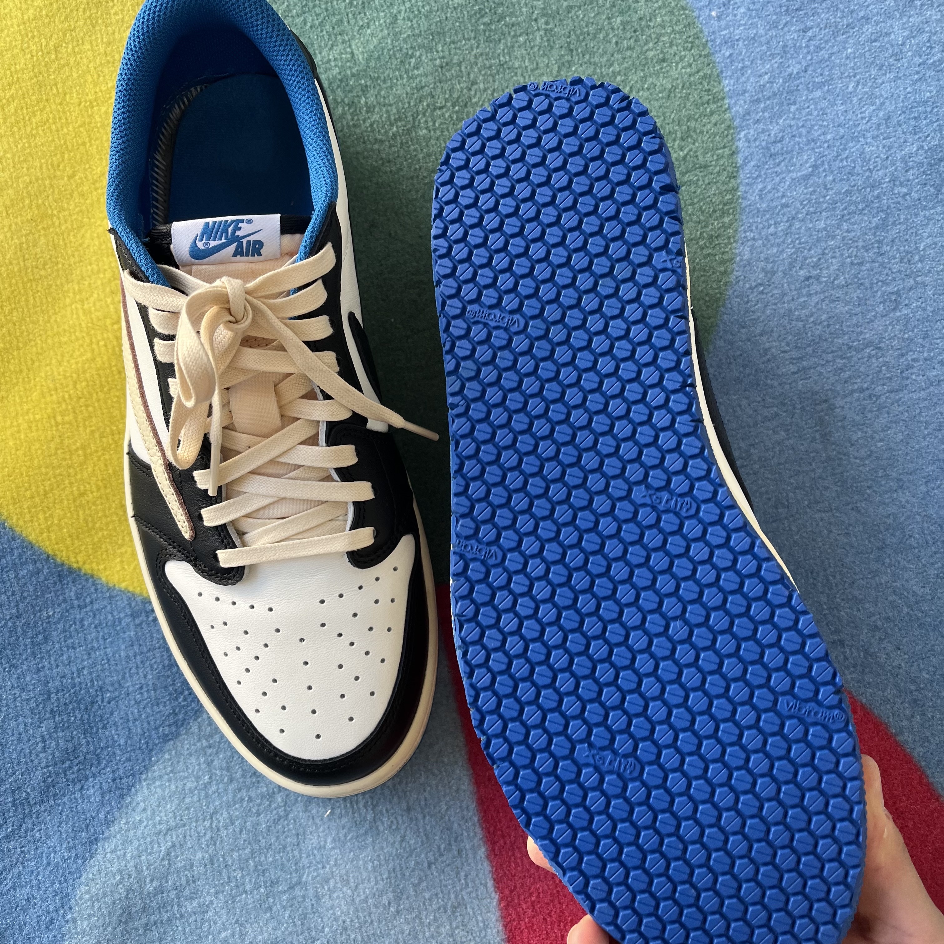 Jordan 1 x Travis Scott x Fragment Retro Low OG SP Military Blue 착용 스타일 - 5