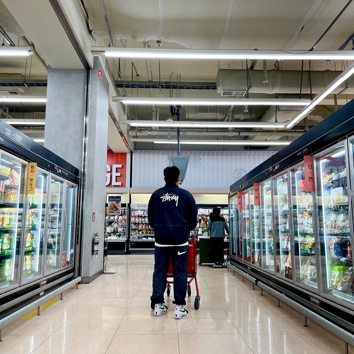 Nike x Stussy Windrunner Jacket Off Noir, Nike x Stussy Beach Pants Off Noir 착용 스타일 - 2