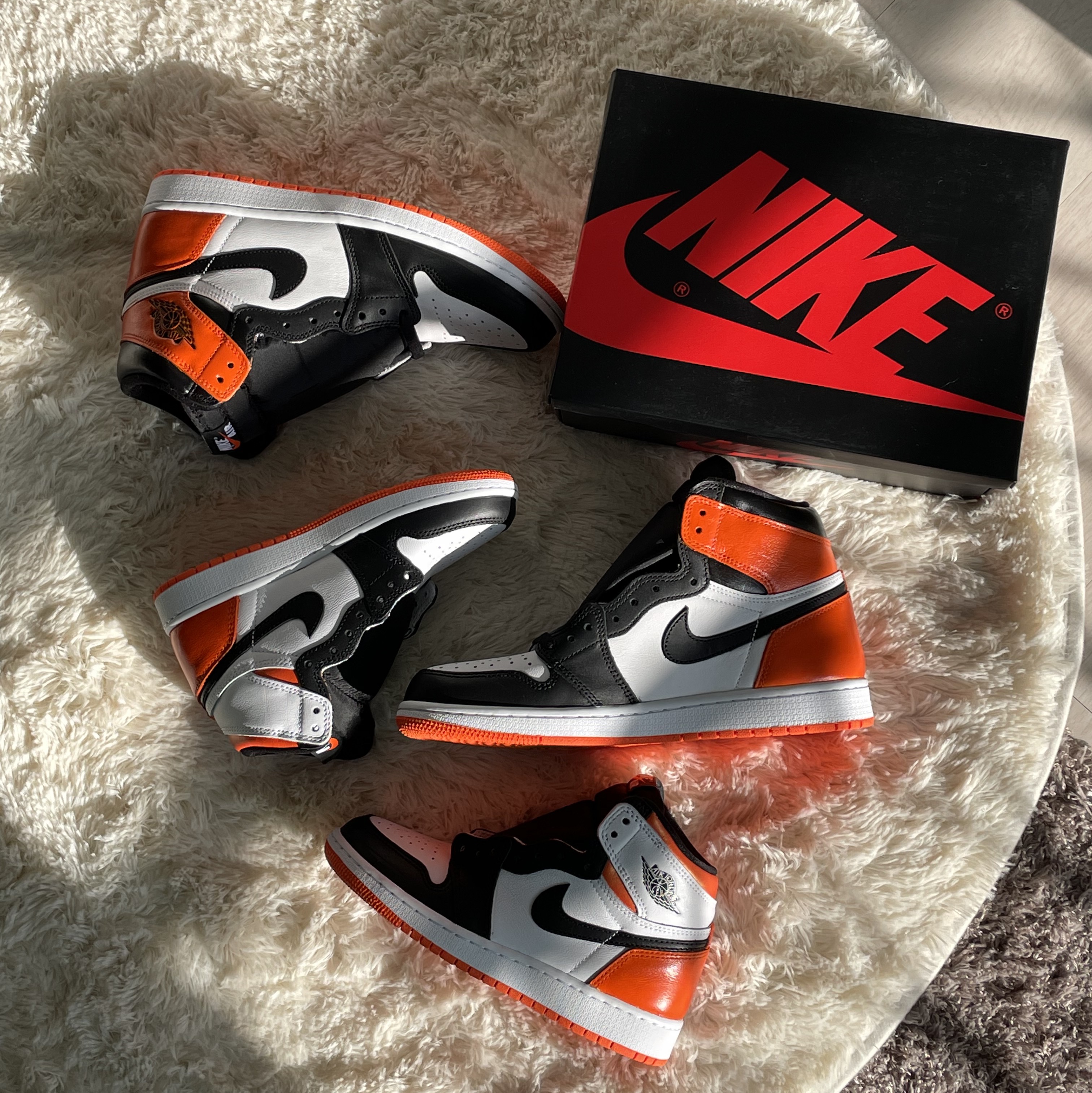 (GS) Jordan 1 Retro High OG Electro Orange, Jordan 1 Retro High OG Electro Orange 착용 스타일