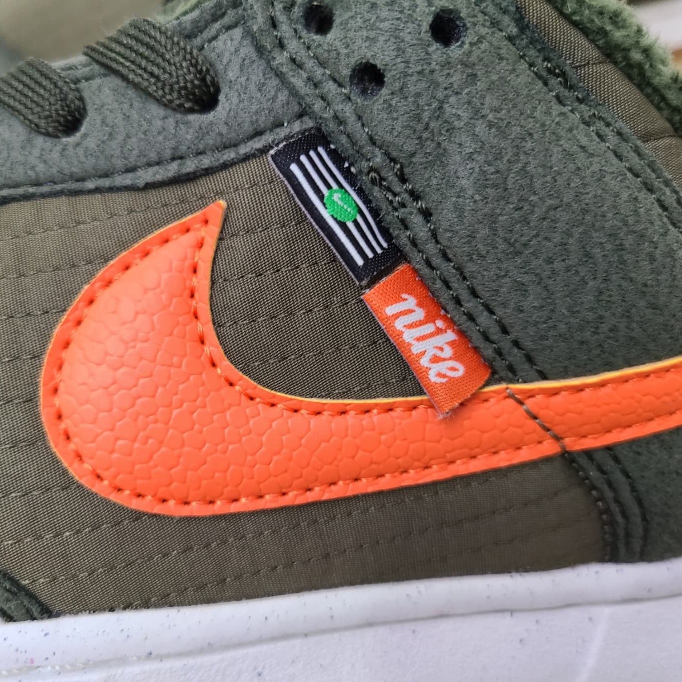 Nike Dunk Low Retro Next Nature Sequoia Olive 착용 스타일 - 3