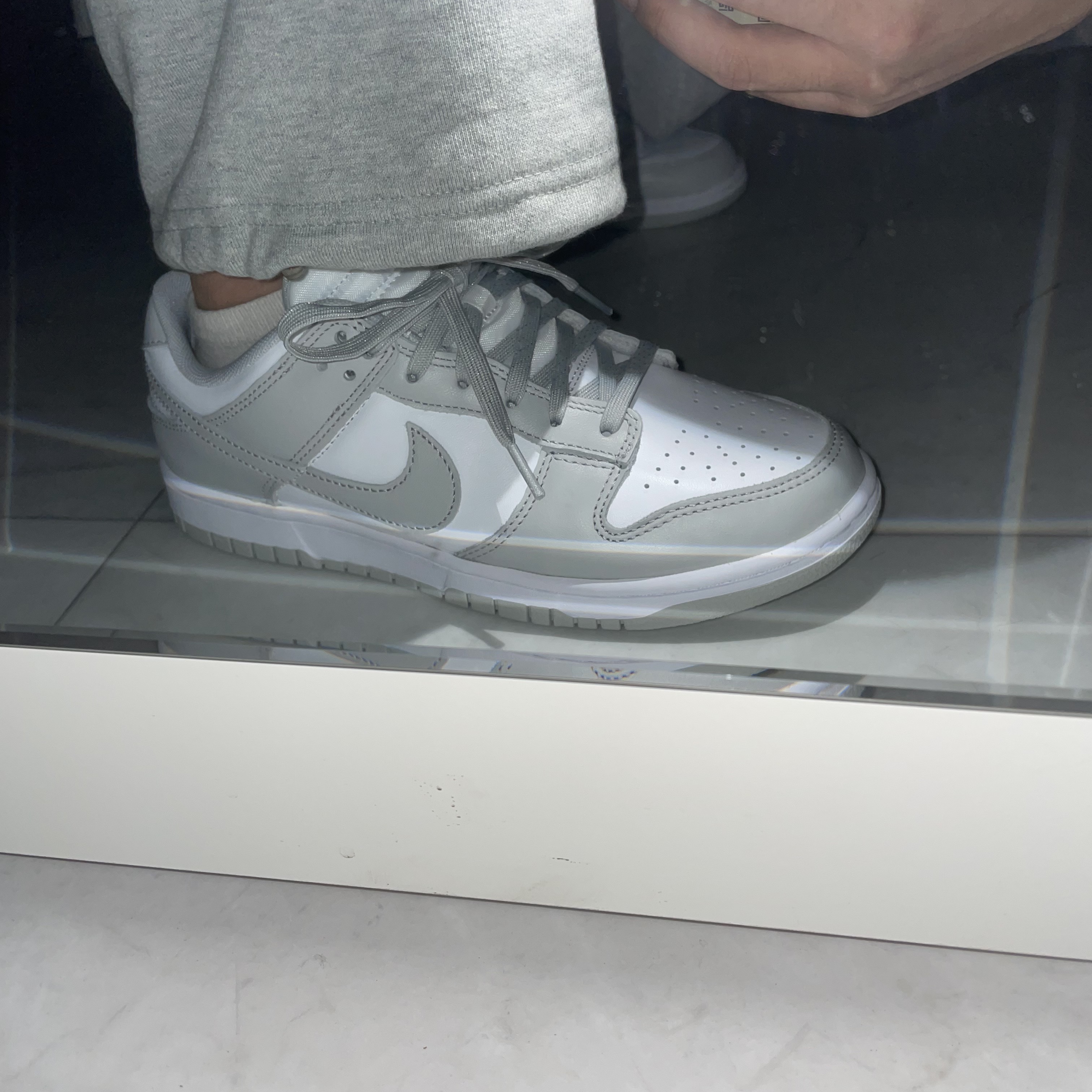 Nike Dunk Low Retro Grey Fog 착용 스타일 - 1
