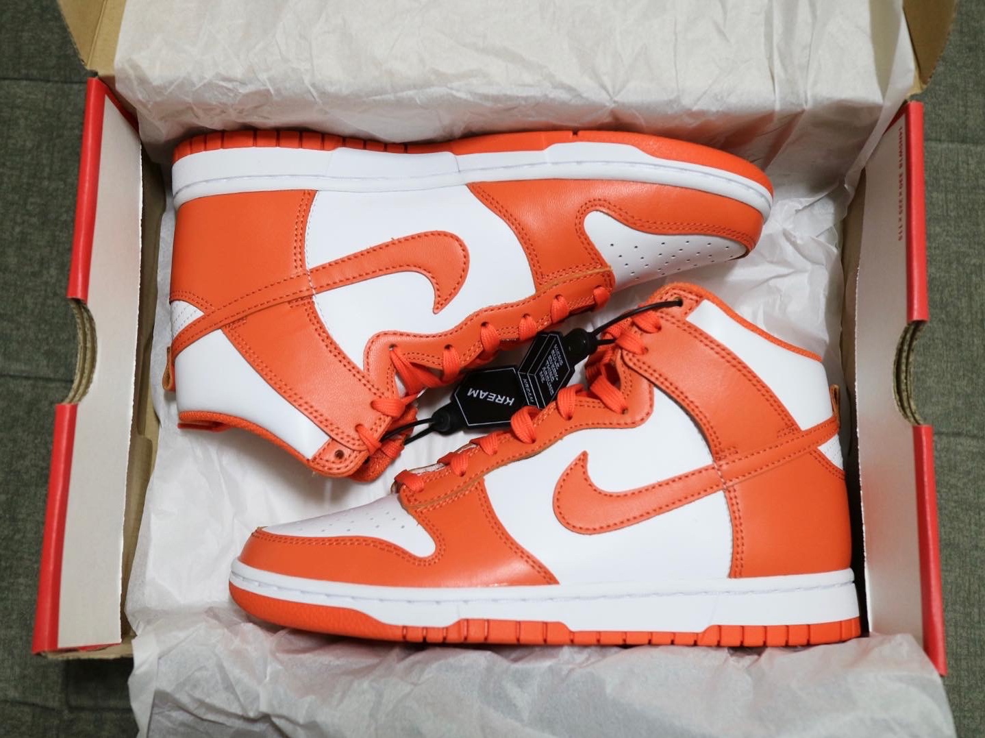 Nike Dunk High Retro Orange Blaze 착용 스타일 - 5