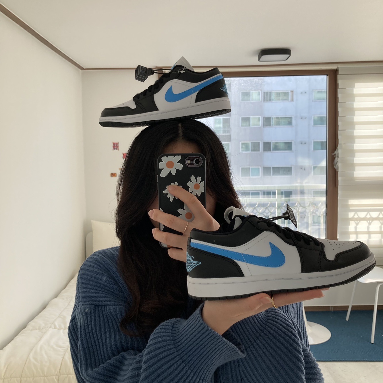 (W) Jordan 1 Low Black University Blue 착용 스타일