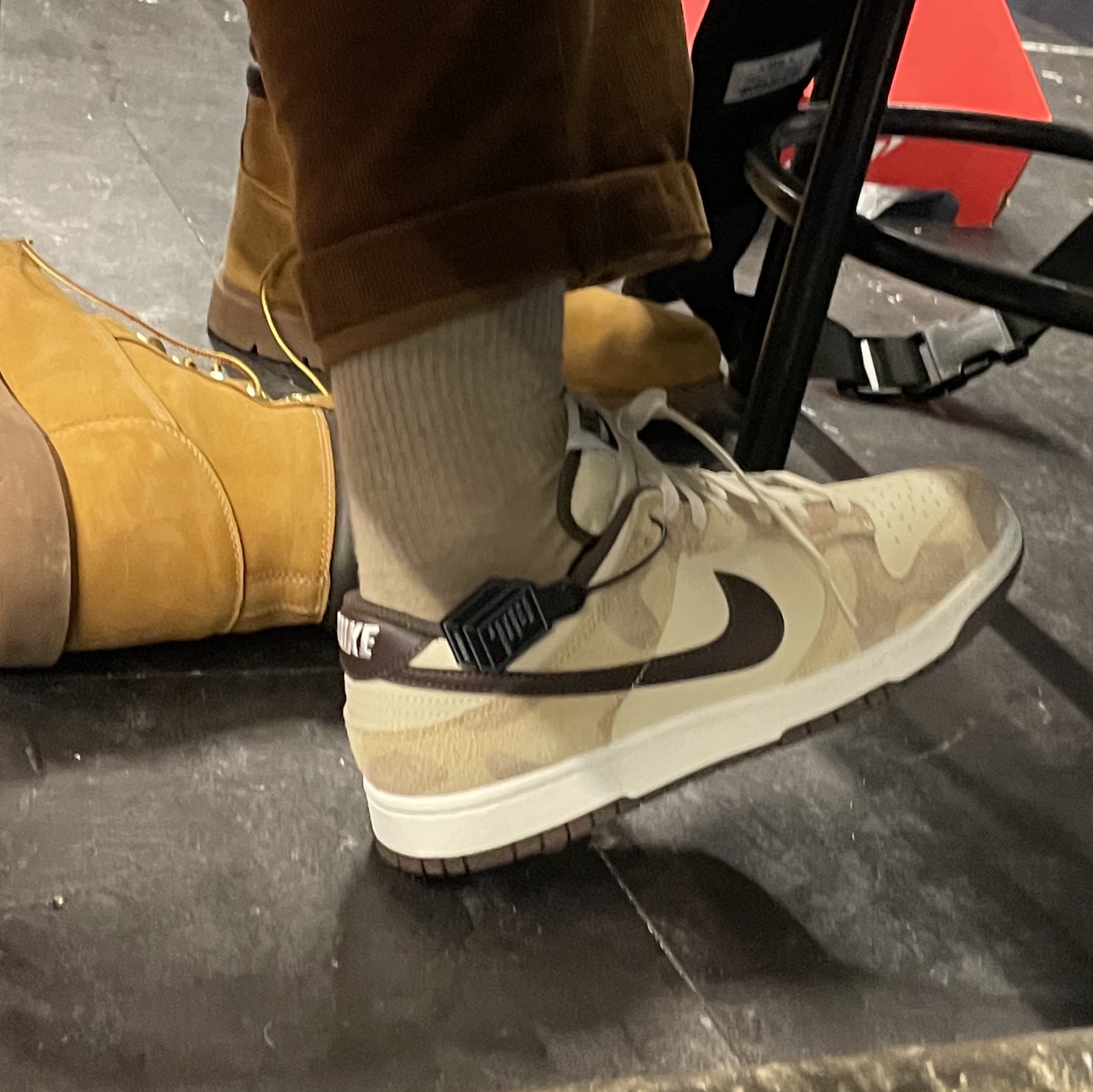 Nike Dunk Low Retro PRM Cheetah 착용 스타일