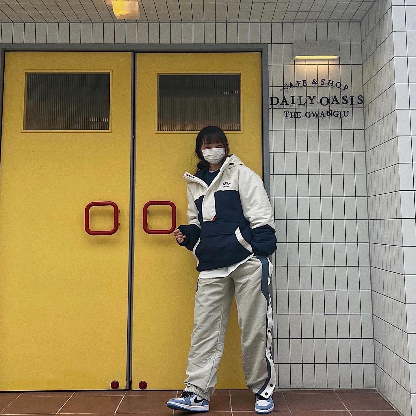 Jordan 1 Retro High OG University Blue, (GS) Jordan 1 Retro High OG University Blue 착용 스타일 - 1