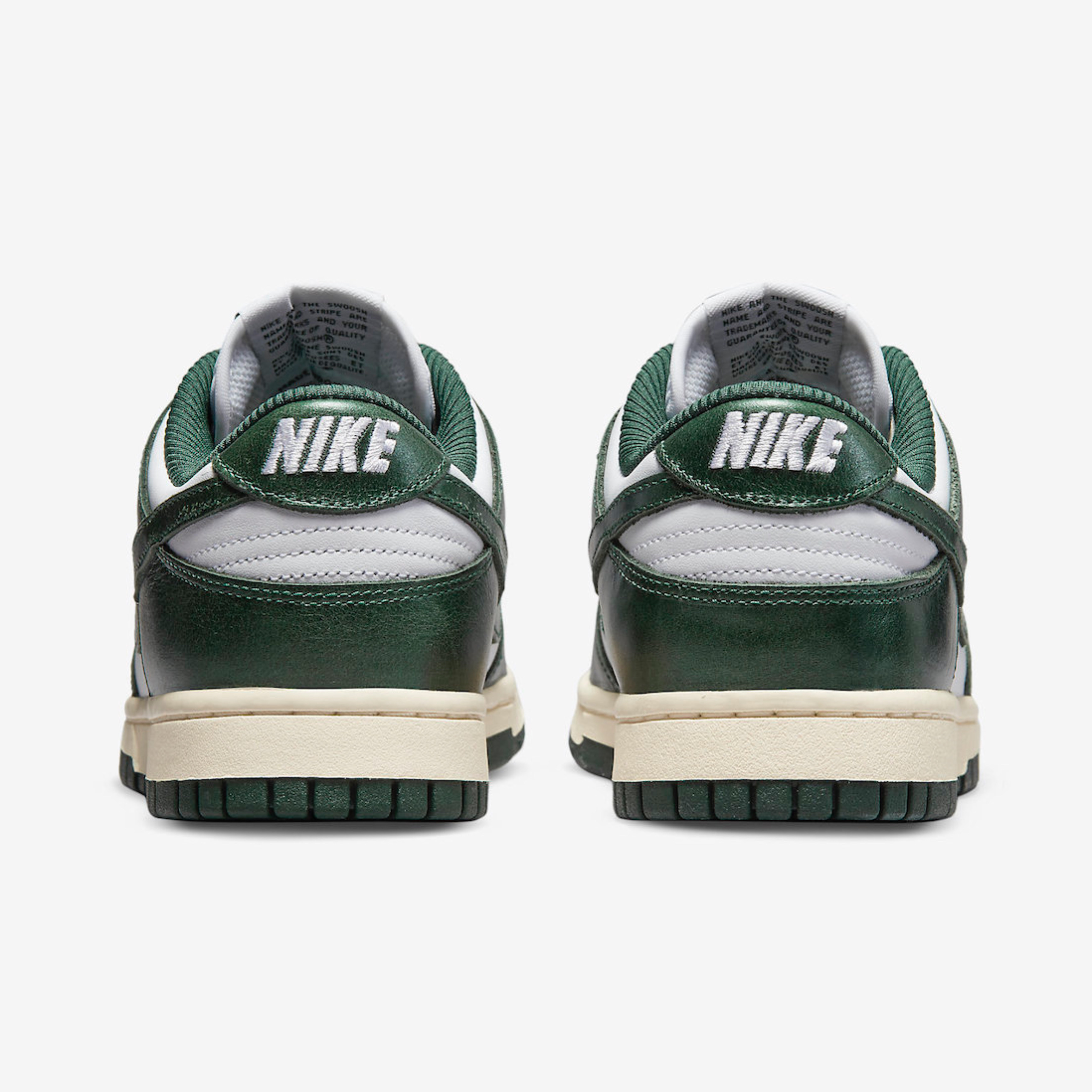 (W) Nike Dunk Low Vintage Green 착용 스타일 - 5