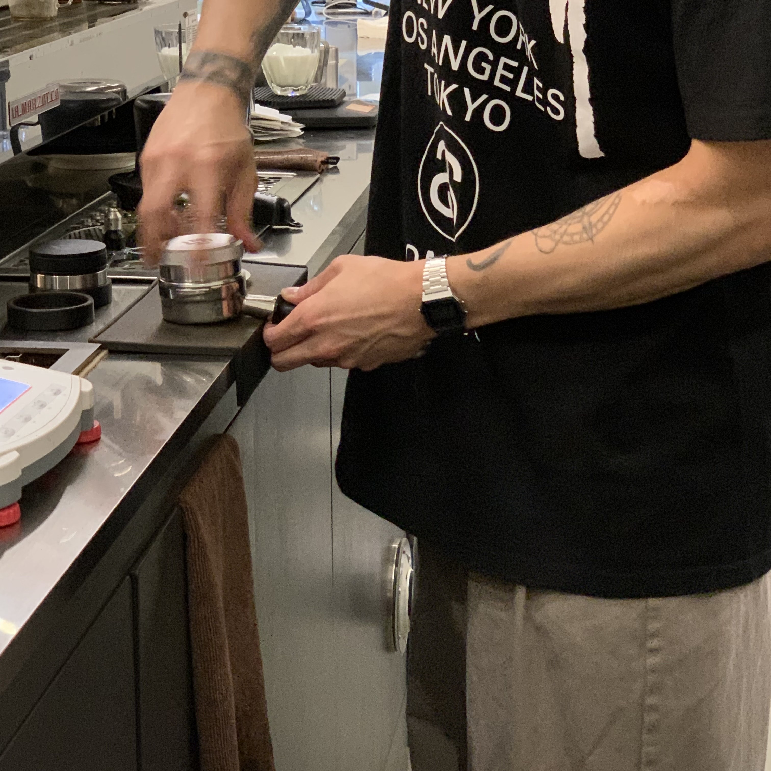 Stussy World Tour T-Shirt Black 착용 스타일