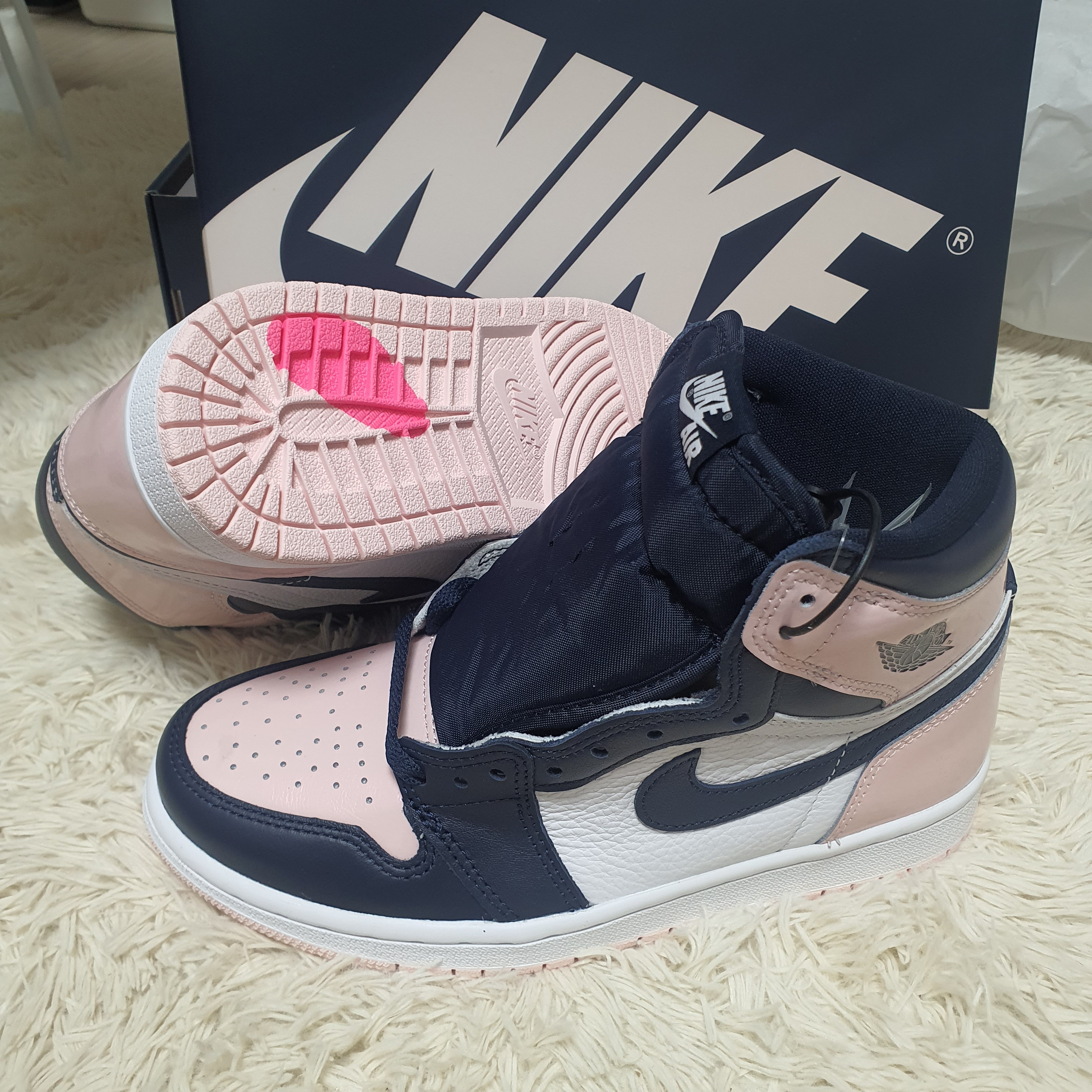 (W) Jordan 1 Retro High OG Atmosphere 착용 스타일
