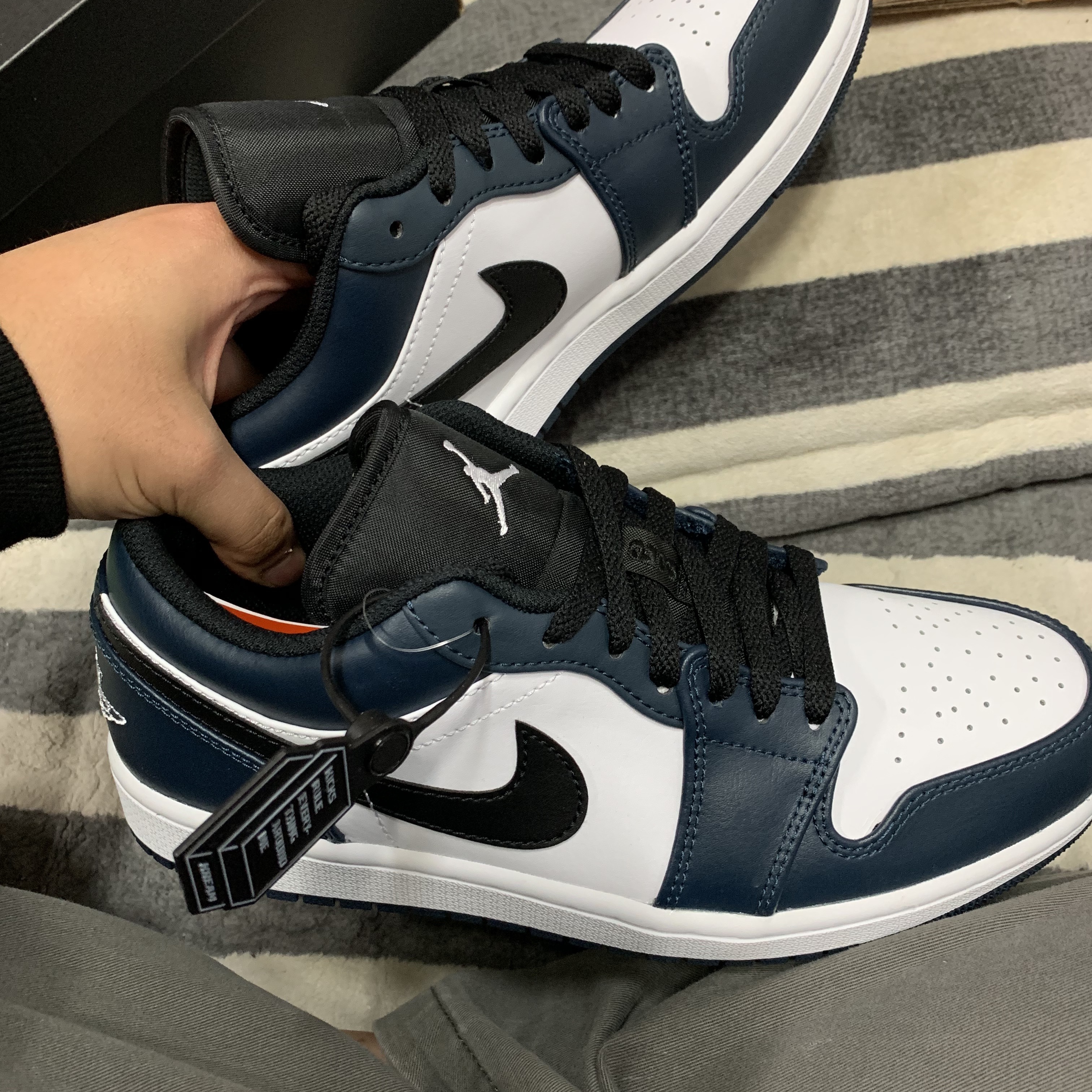 Jordan 1 Low Dark Teal 착용 스타일 - 1