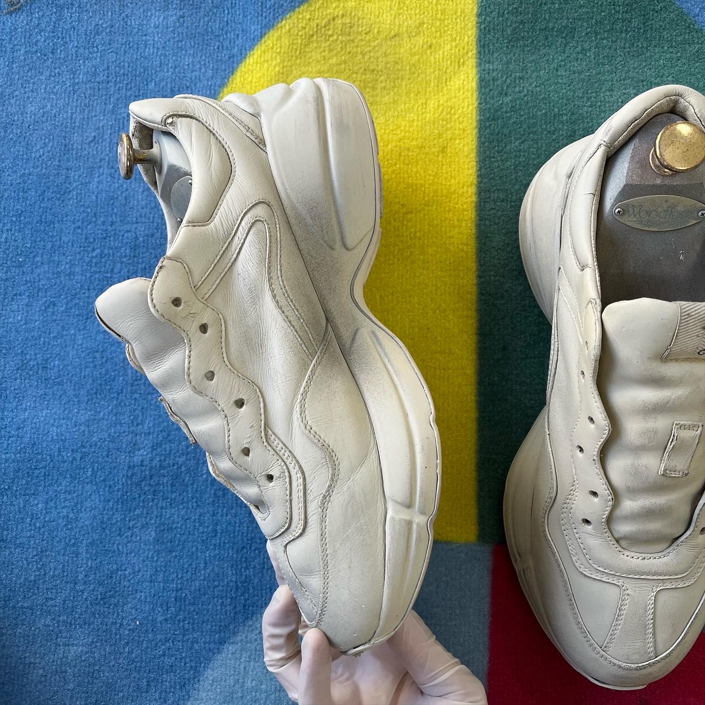 Gucci Rhyton Leather Sneakers Logo, Gucci Rhyton Leather Sneakers Mouth 착용 스타일 - 4