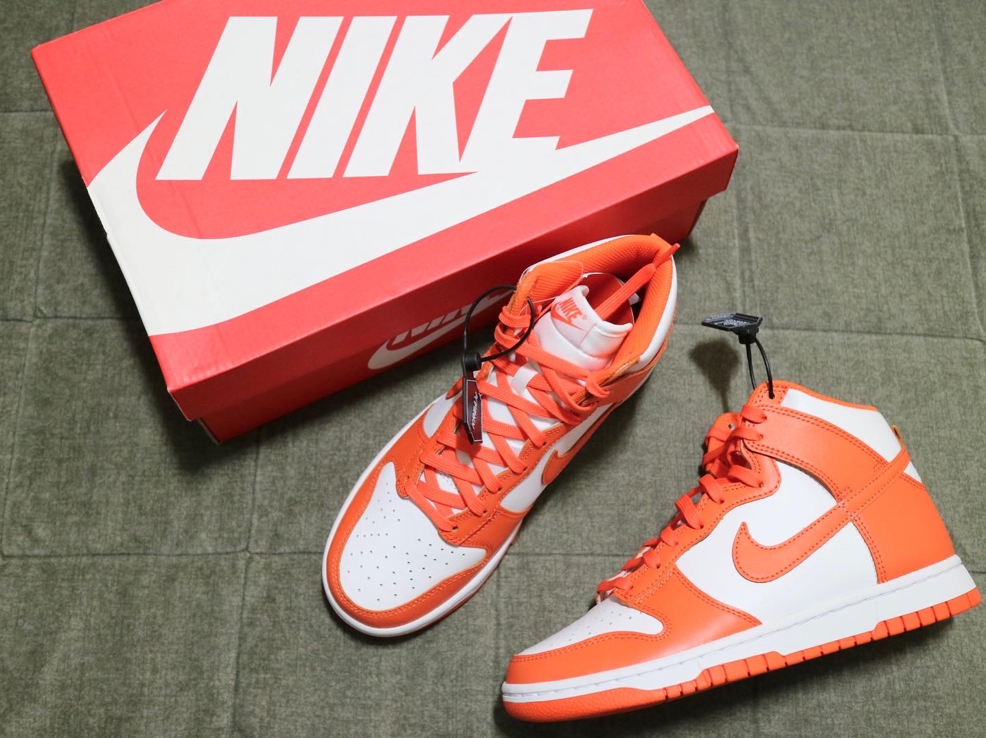 Nike Dunk High Retro Orange Blaze 착용 스타일 - 4