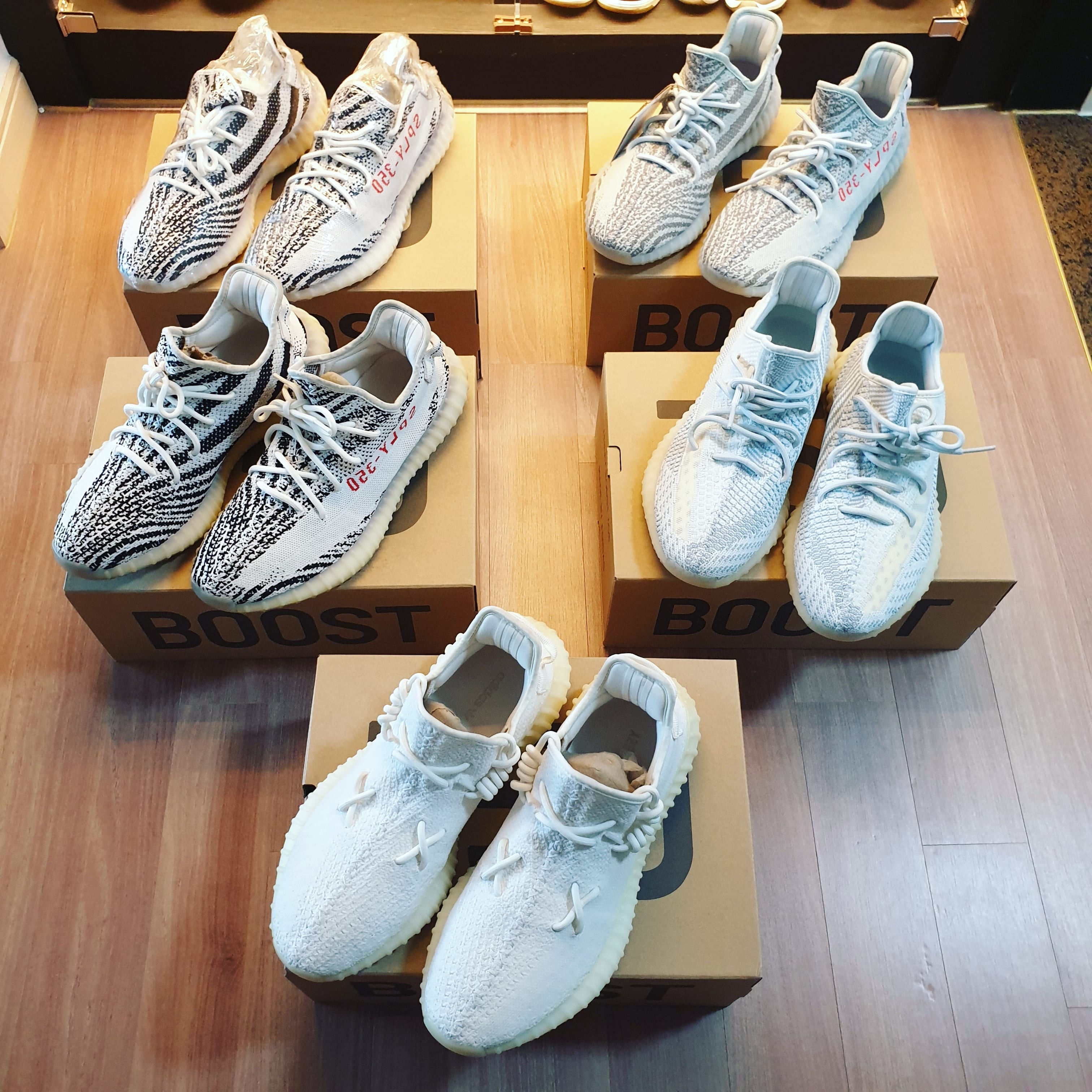 Adidas Yeezy Boost 350 V2 Blue Tint 2017 착용 스타일 - 4