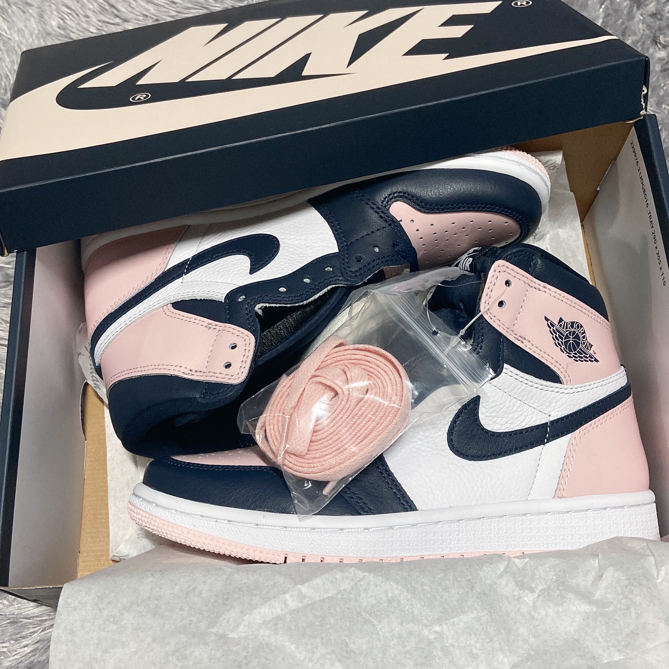 (W) Jordan 1 Retro High OG Atmosphere 착용 스타일 - 2