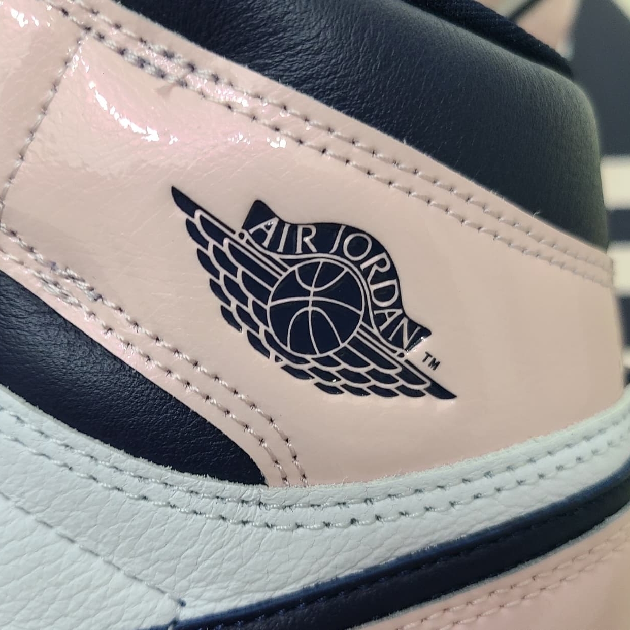 (W) Jordan 1 Retro High OG Atmosphere 착용 스타일 - 3