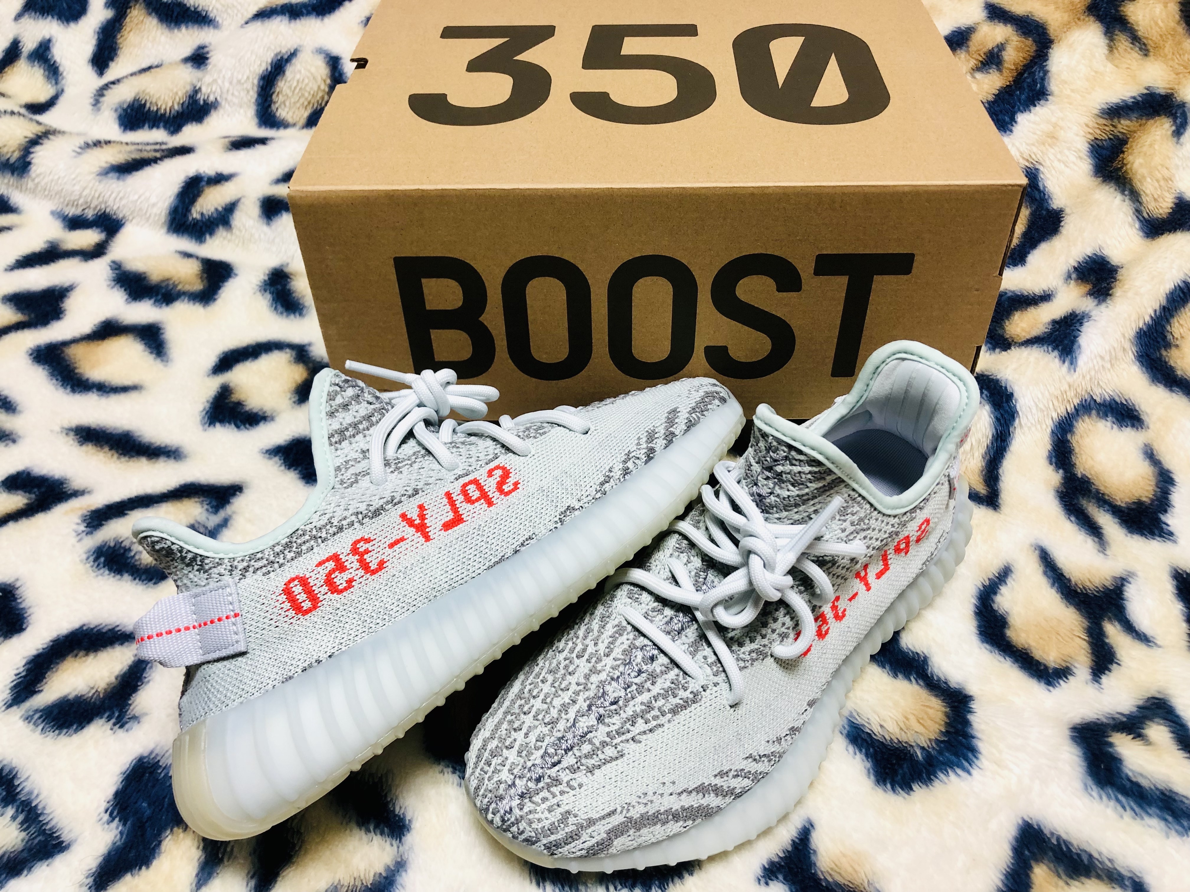 Adidas Yeezy Boost 350 V2 Blue Tint 2017 착용 스타일