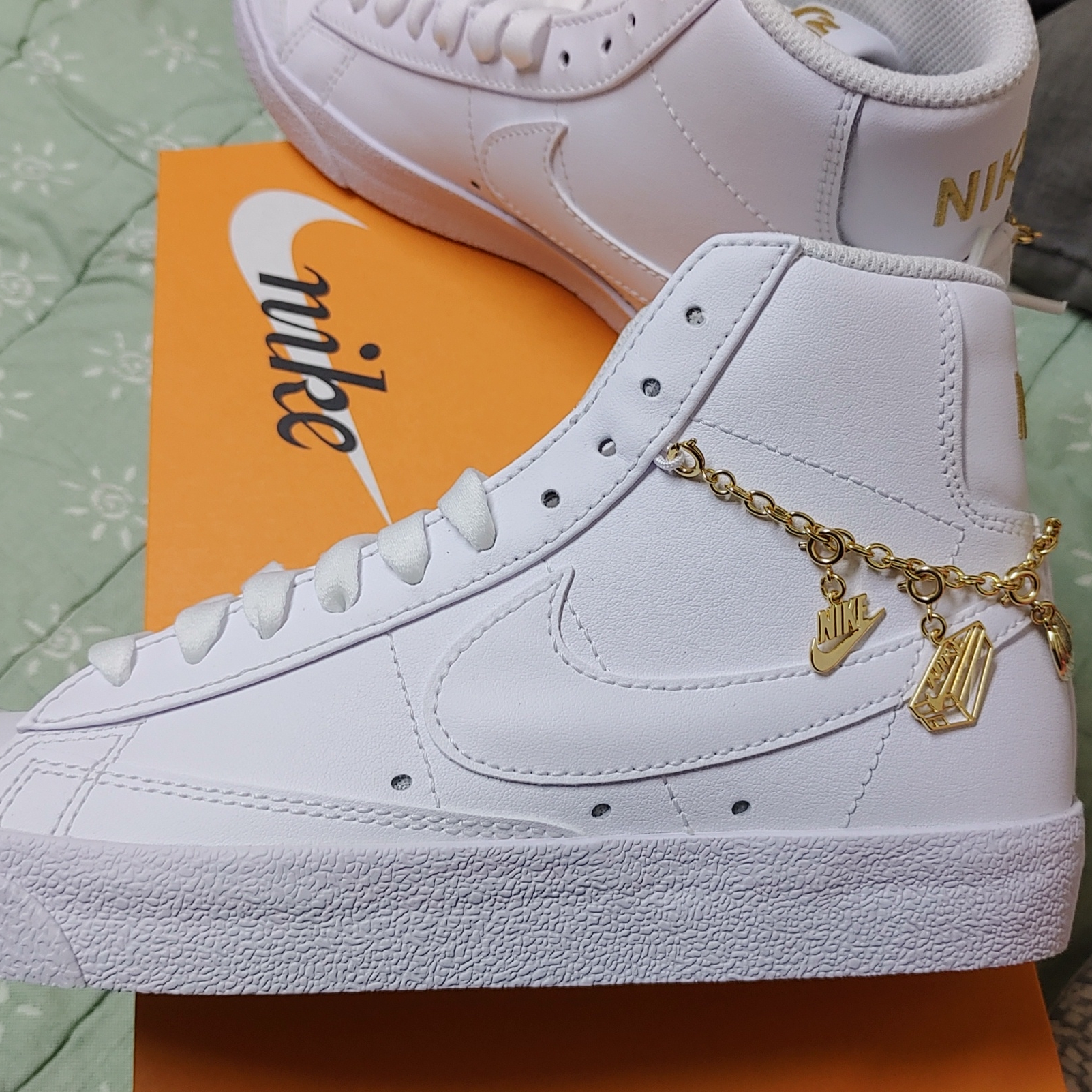 (W) Nike Blazer Mid '77 LX White Pendants 착용 스타일 - 2