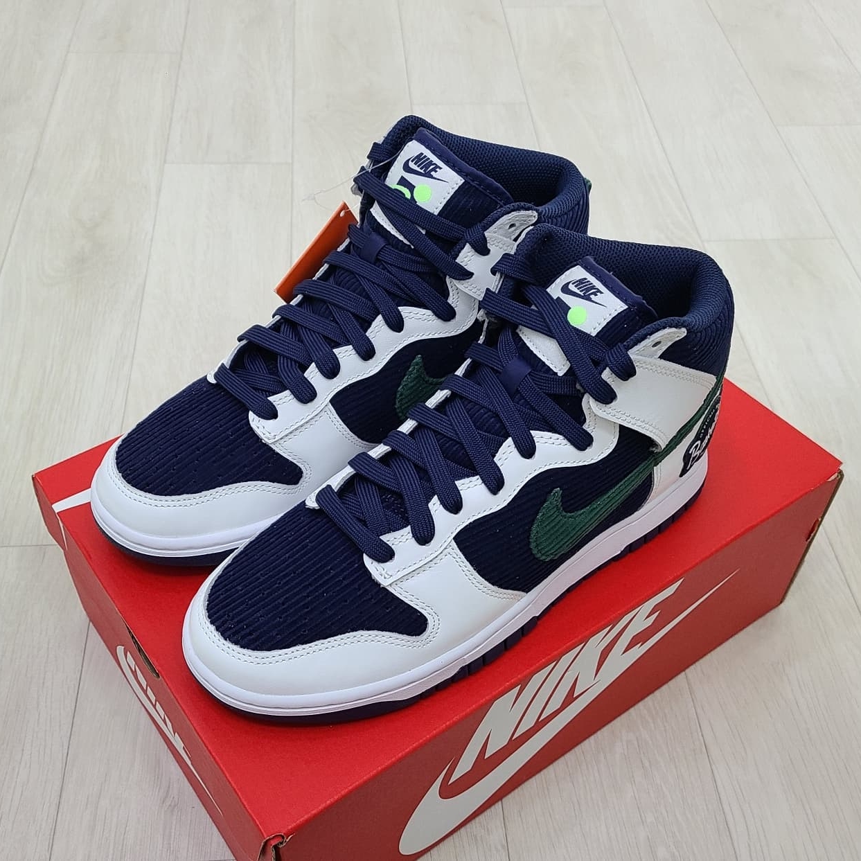 Nike Dunk High PRM EMB College Navy 착용 스타일 - 2