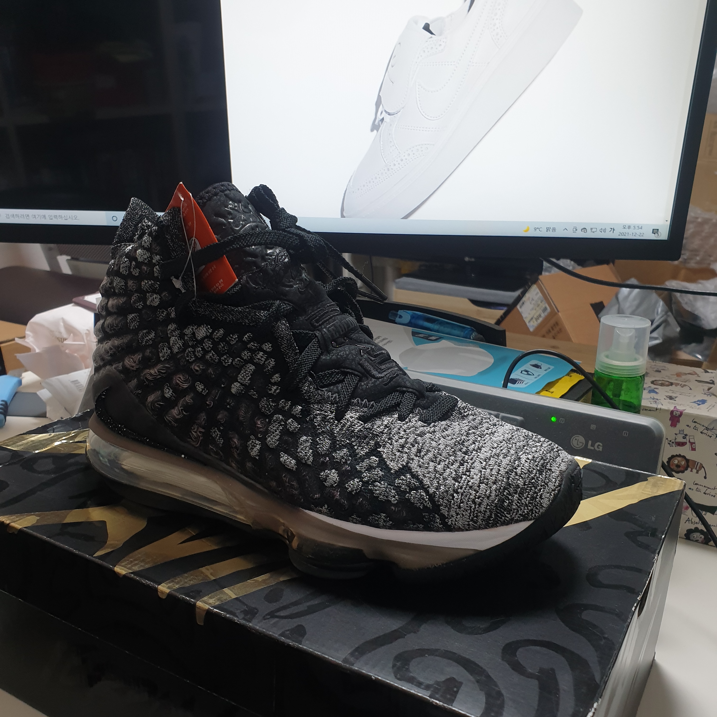 Nike LeBron 17 In the Arena 착용 스타일 - 1