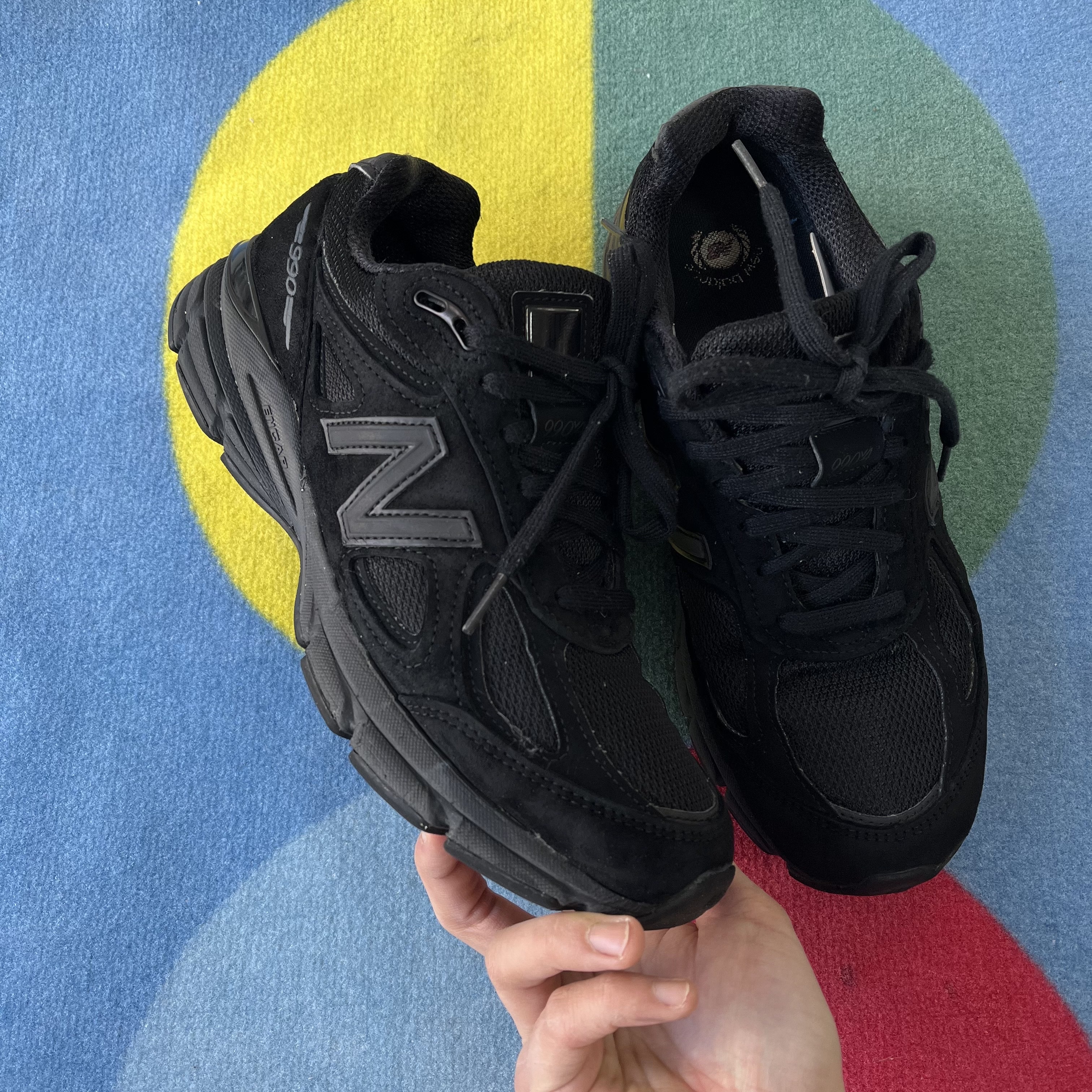 New Balance 990v5 Made in USA Triple Black - D Standard 착용 스타일 - 4
