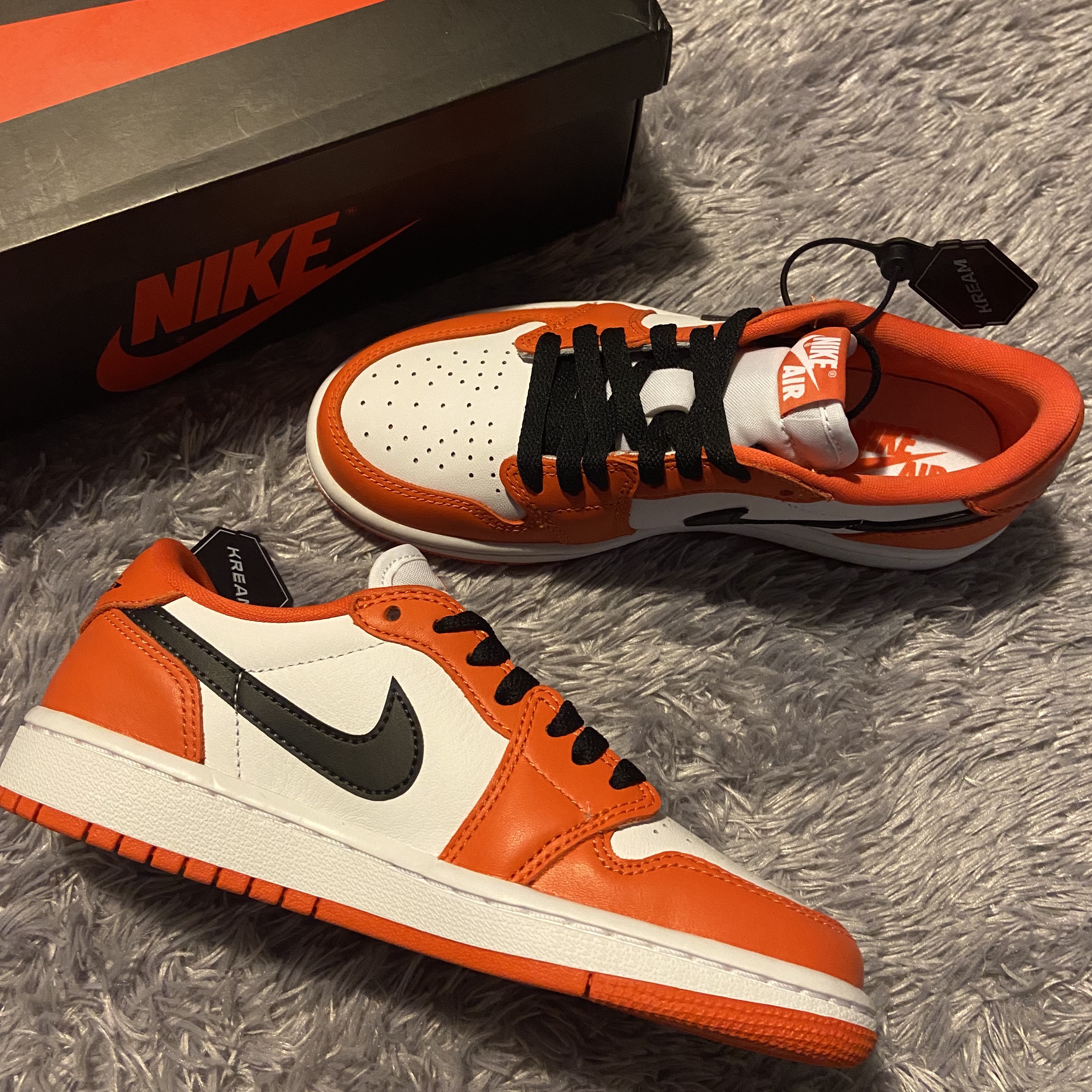 (W) Jordan 1 Low OG Starfish 착용 스타일 - 1