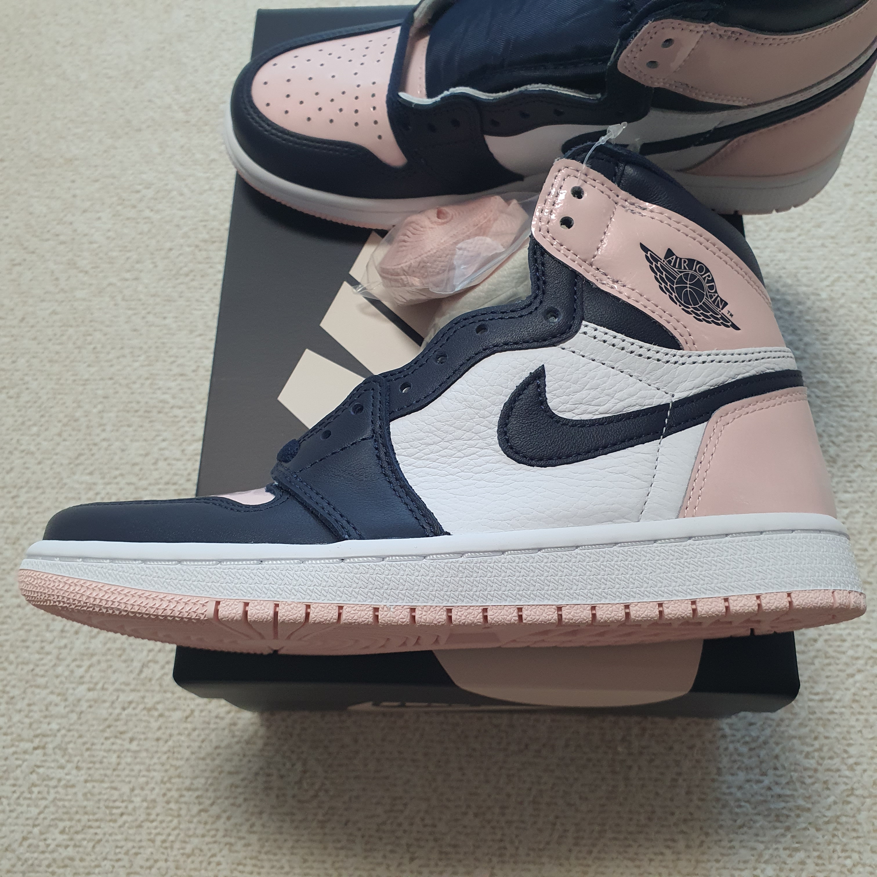 (W) Jordan 1 Retro High OG Atmosphere 착용 스타일 - 1