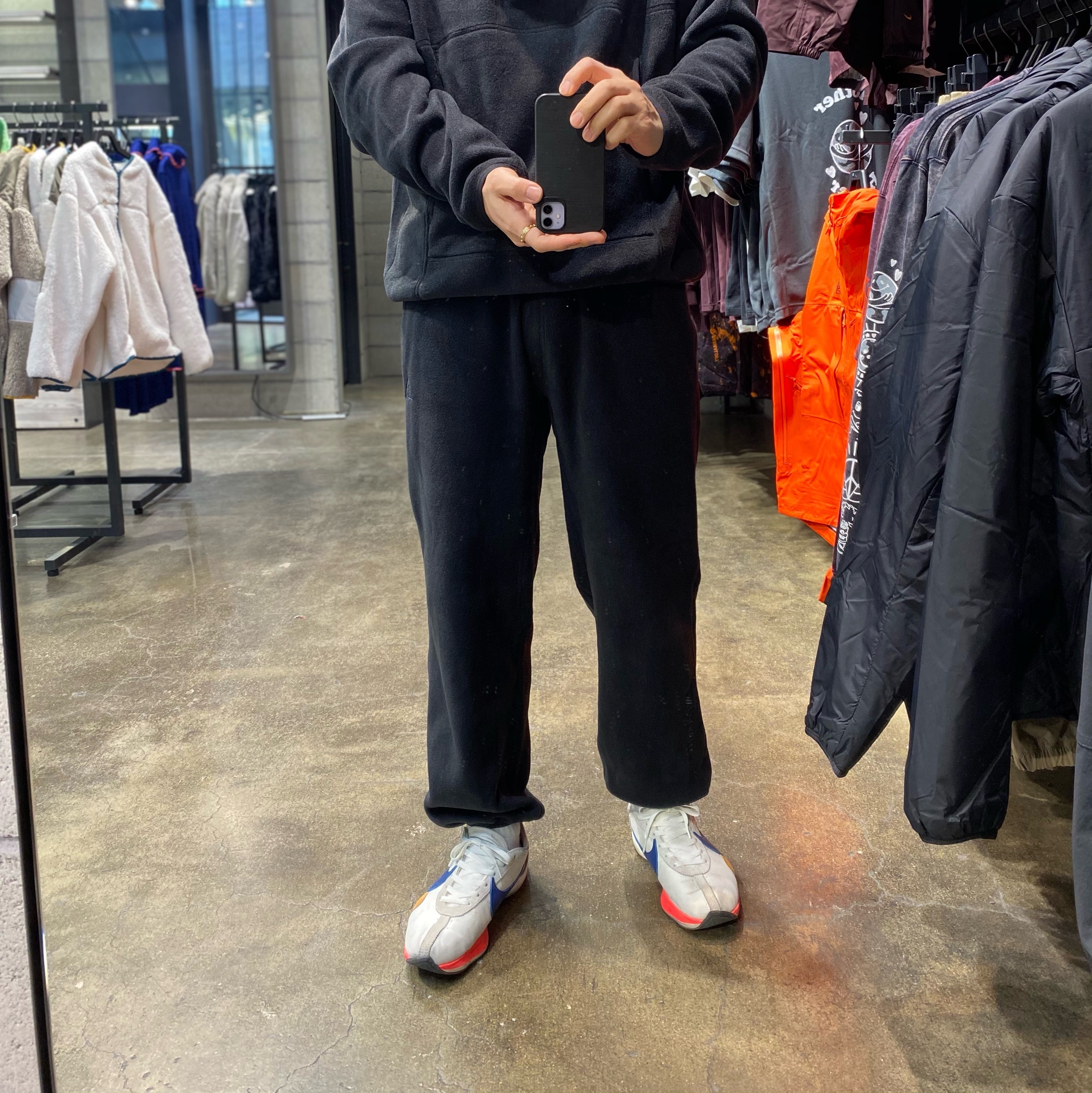 Nike Moon Racer Sail Solar Blue, Nike ACG Polartec Wolf Tree Pants Black - Asia 착용 스타일 - 1