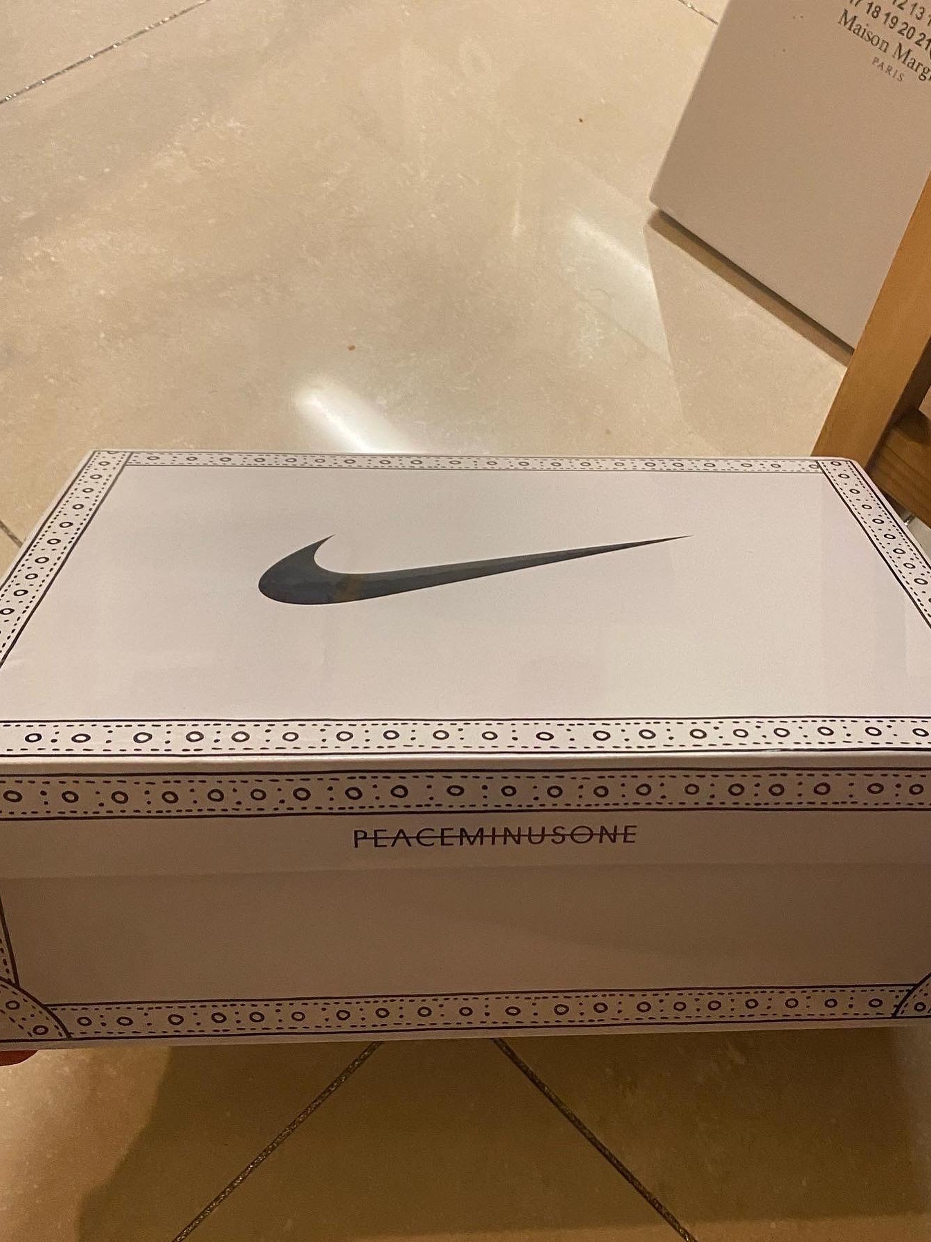 Nike x Peaceminusone Kwondo1 White 착용 스타일 - 1