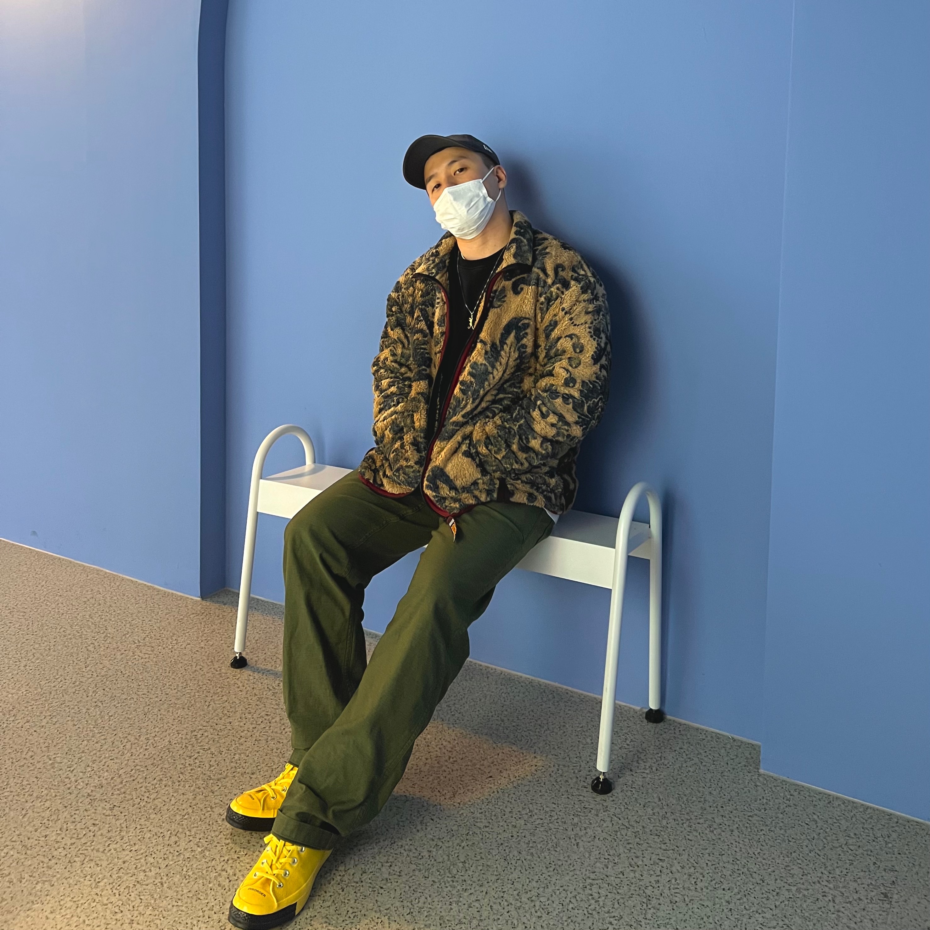 Converse x Undercover Chuck 70 Ox Yellow, Kapital Damask Pattern Maria Fleece Zip Blouson Beige 착용 스타일