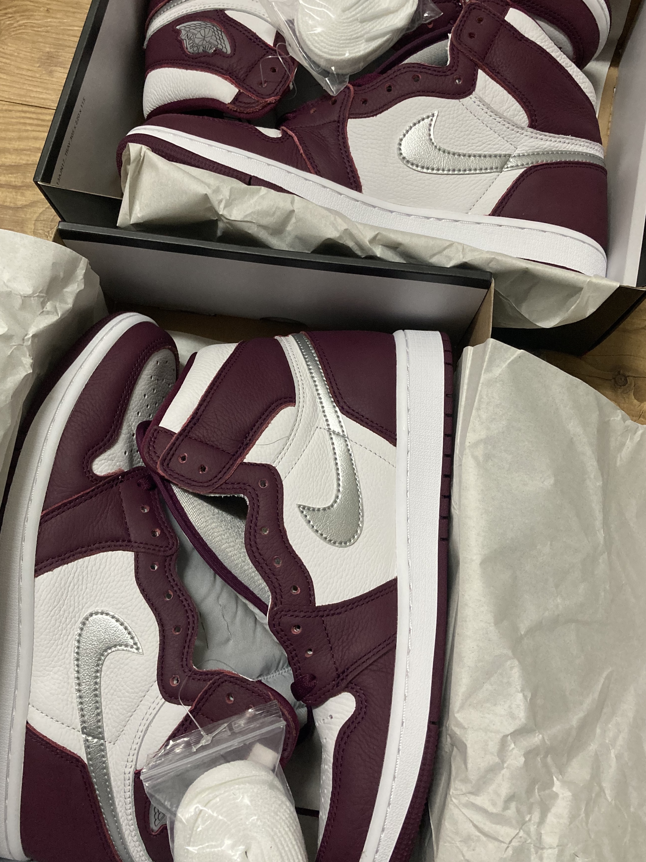 Jordan 1 Retro High OG Bordeaux 착용 스타일