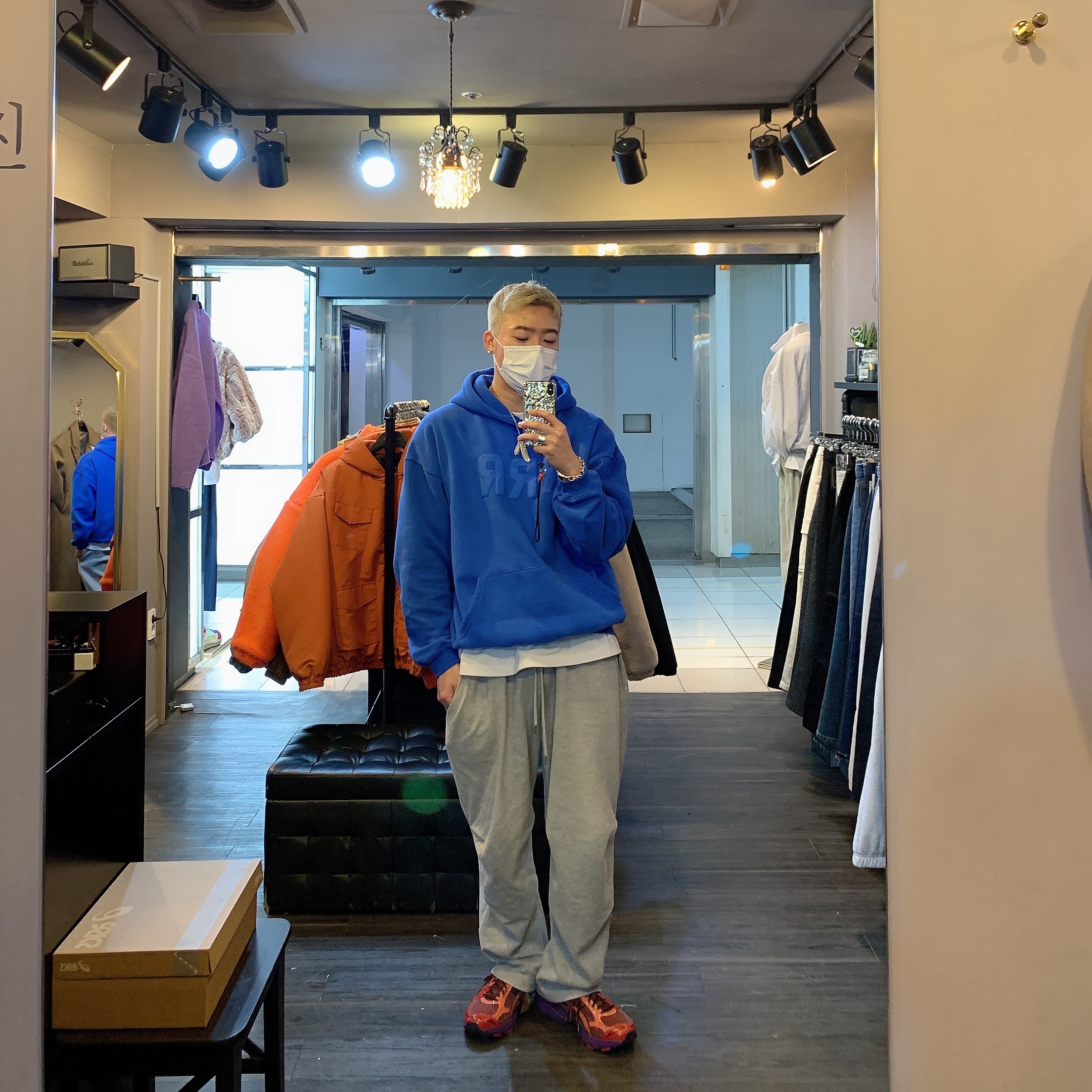 Asics UB1-S Gel-Kayano 14 Classic Red 착용 스타일 - 4