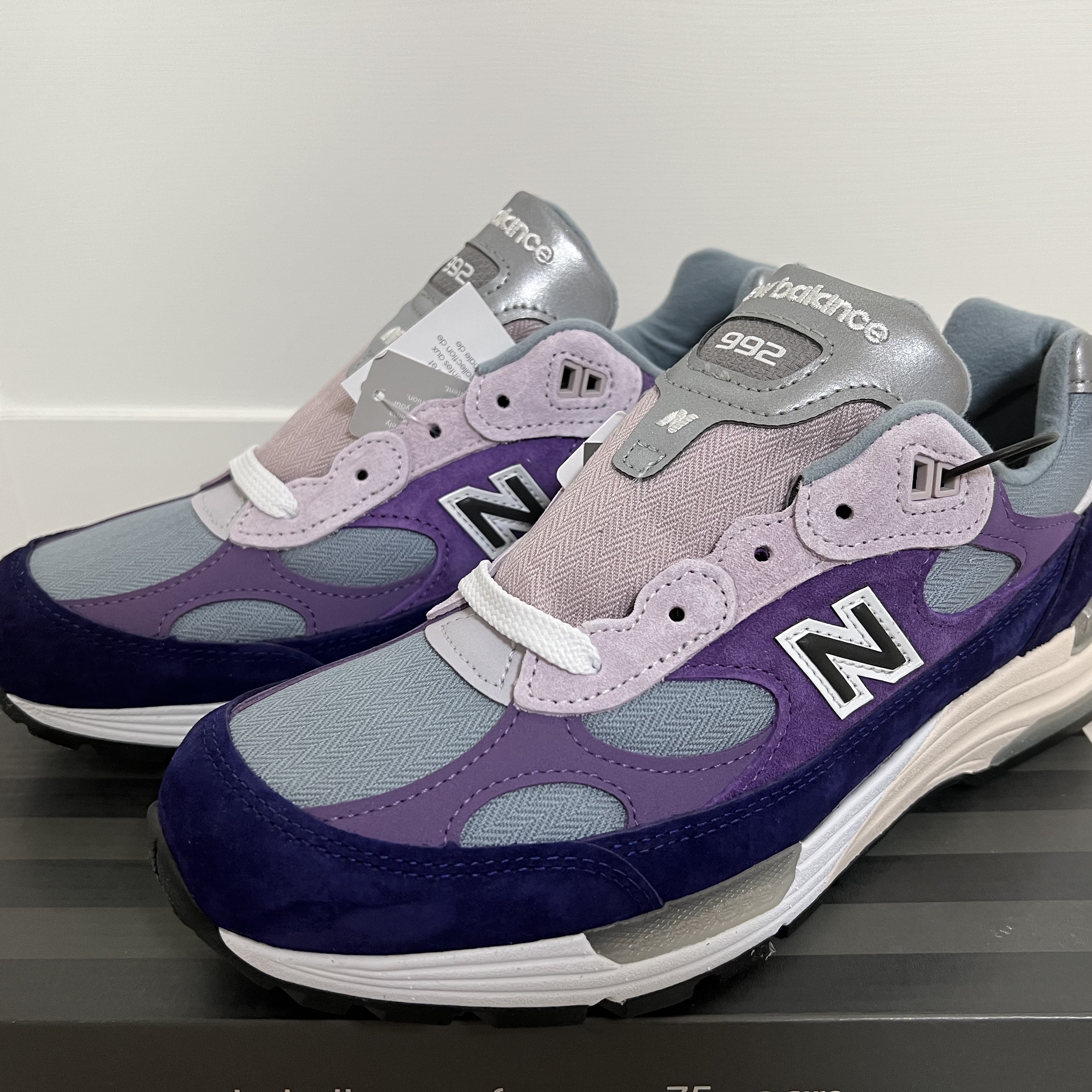 New Balance 992 Made in USA Purple Grey 착용 스타일 - 1