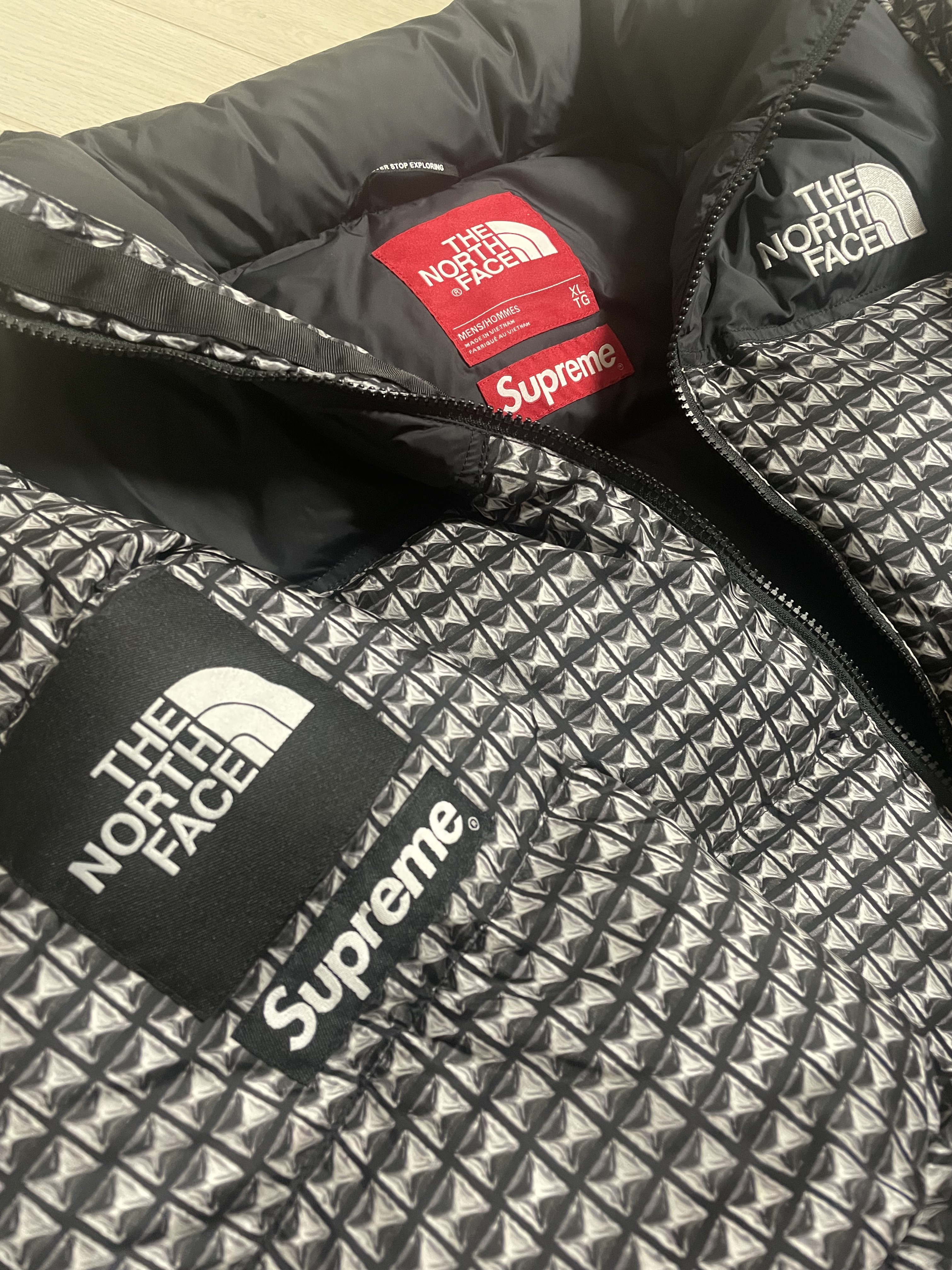 Supreme x The North Face Studded Nuptse Jacket Black - 21SS 착용 스타일