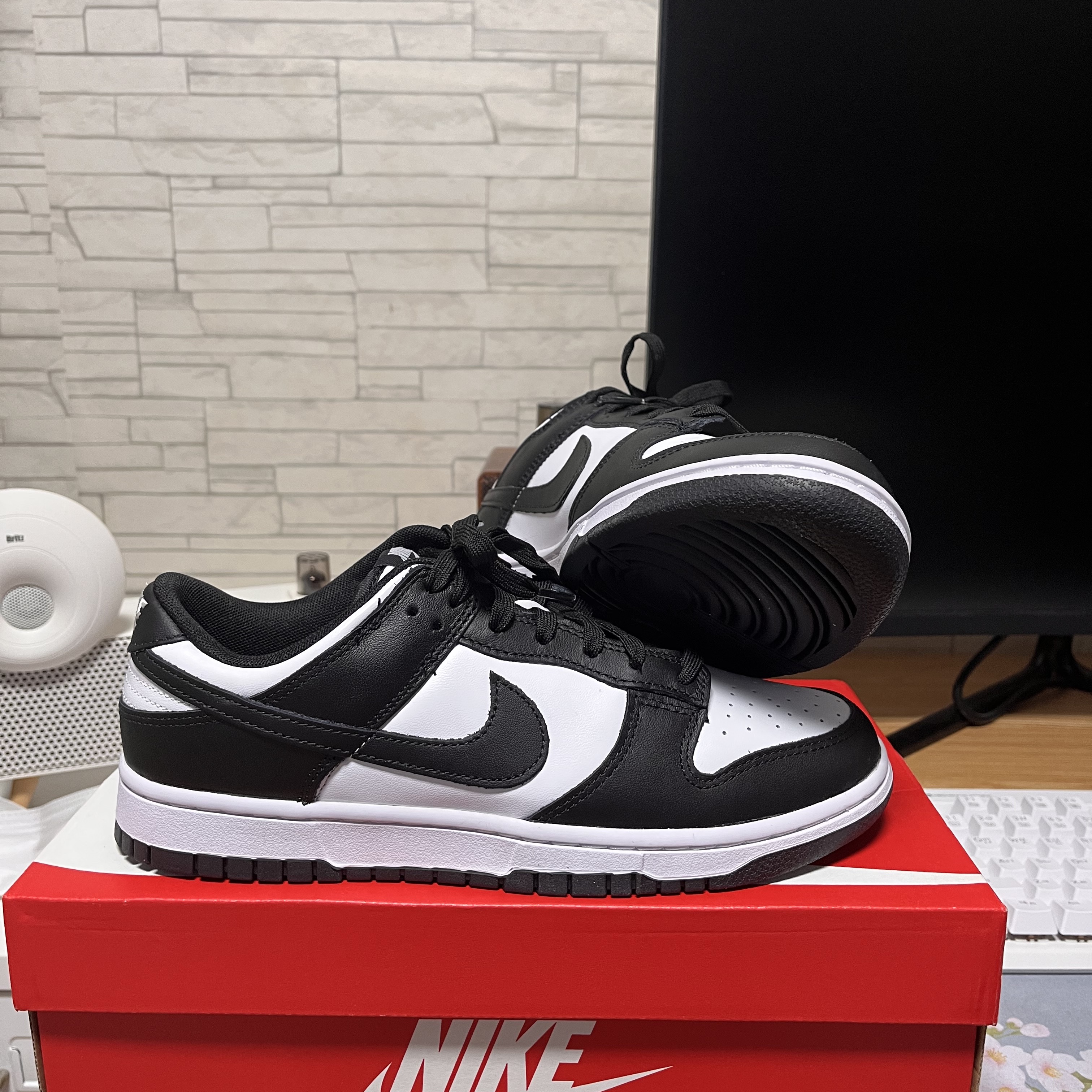 Nike Dunk Low Retro Black 착용 스타일