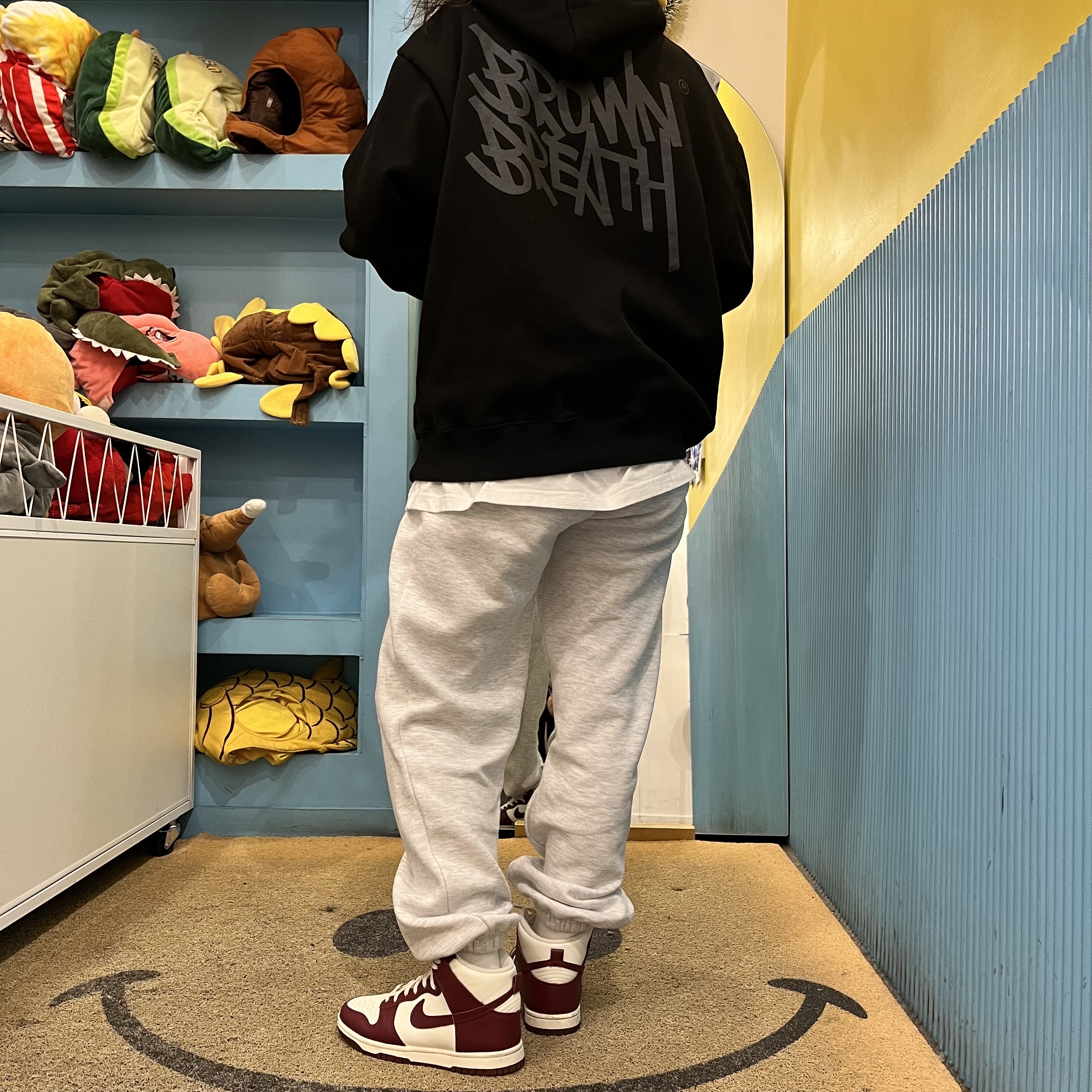 (W) Nike Dunk High Team Red 착용 스타일