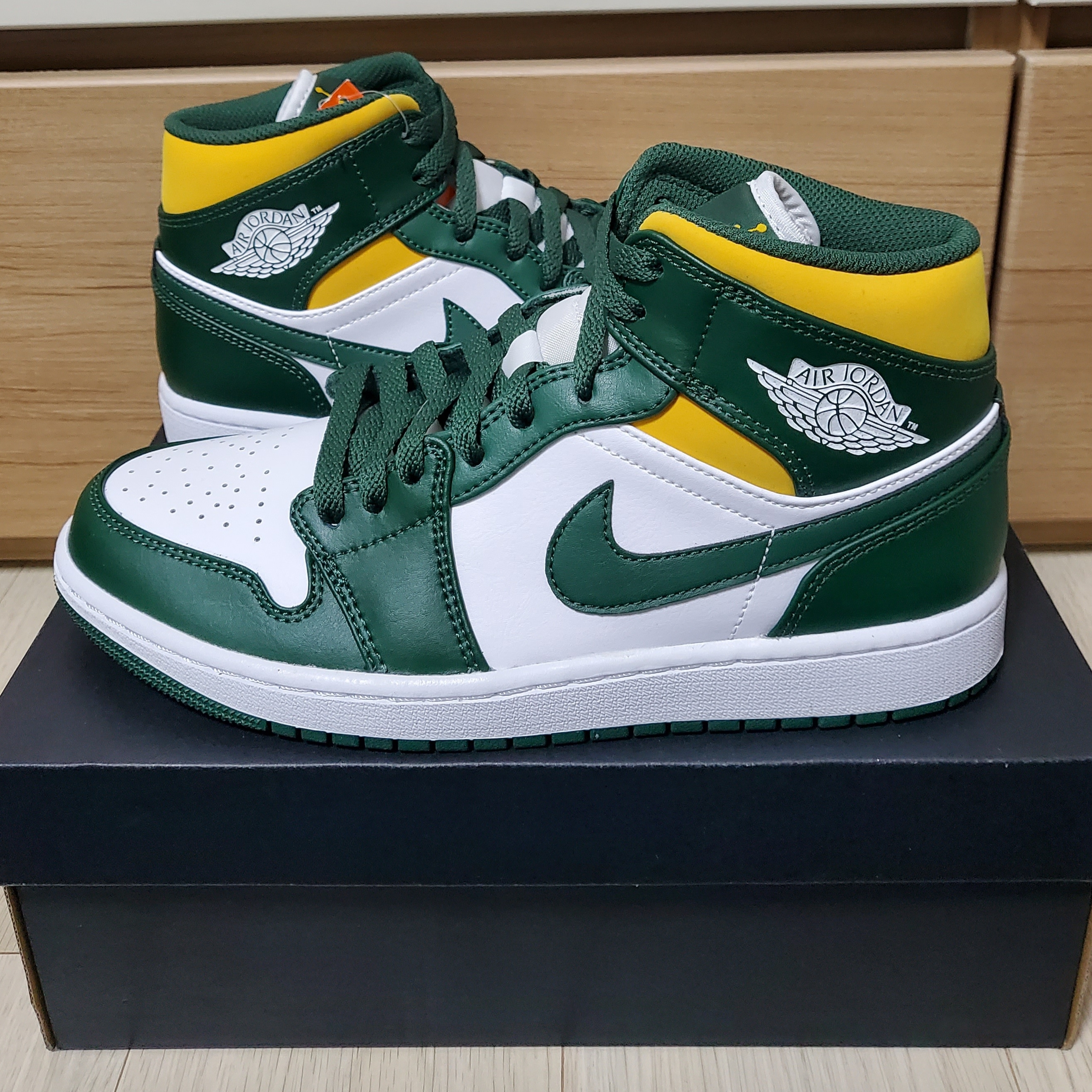 Jordan 1 Mid Sonics 2021 착용 스타일