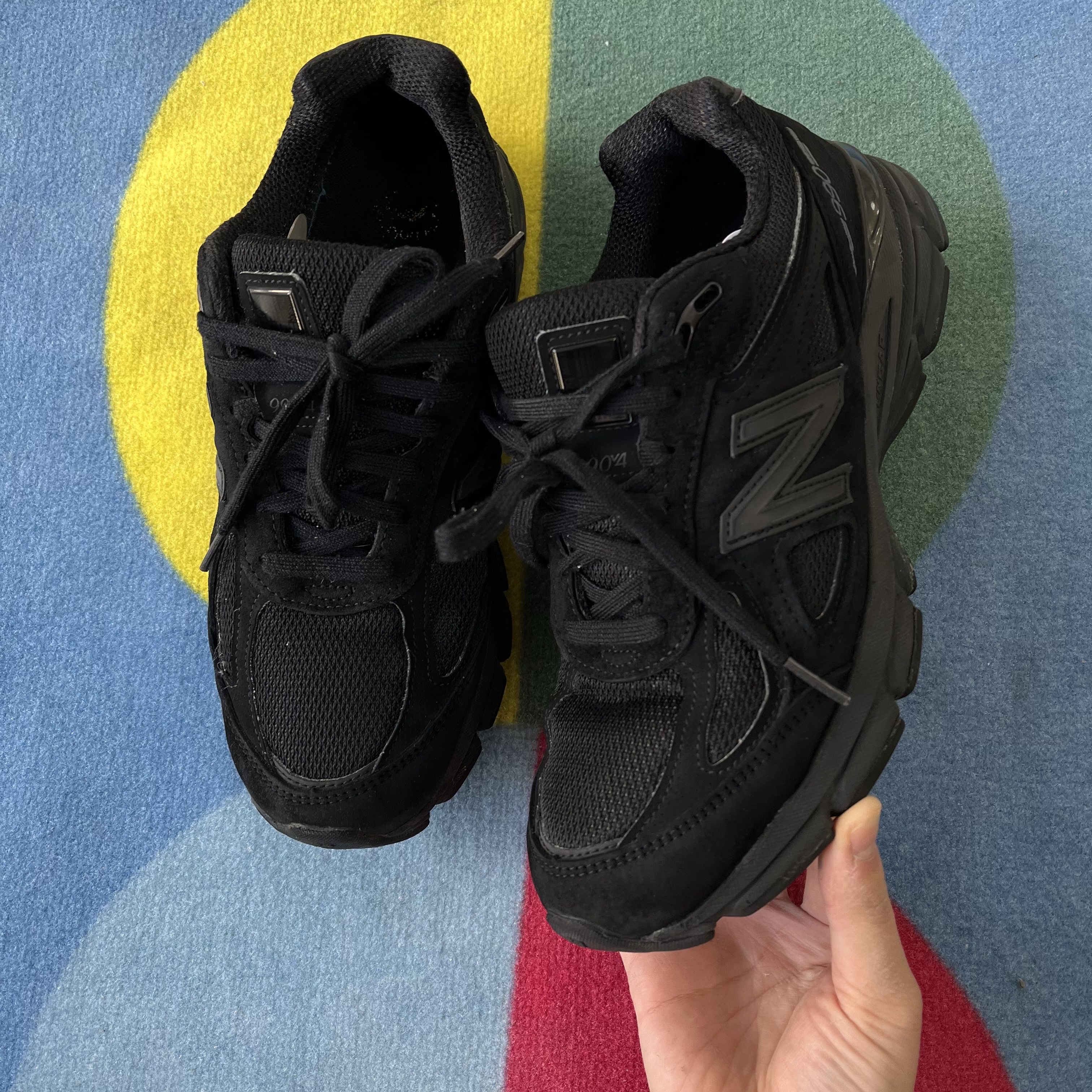 New Balance 990v5 Made in USA Triple Black - D Standard 착용 스타일 - 3