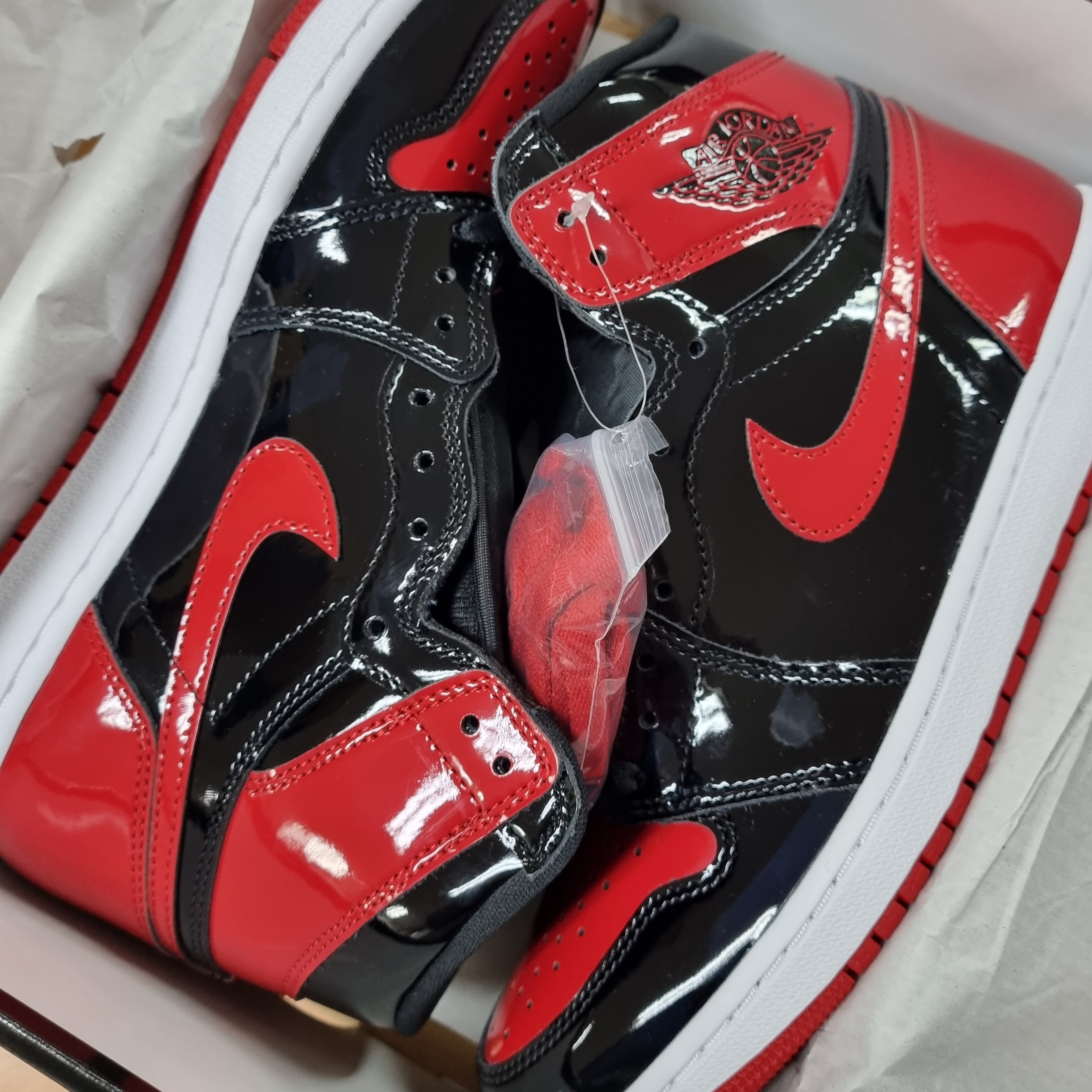 Jordan 1 Retro High OG Patent Bred 착용 스타일